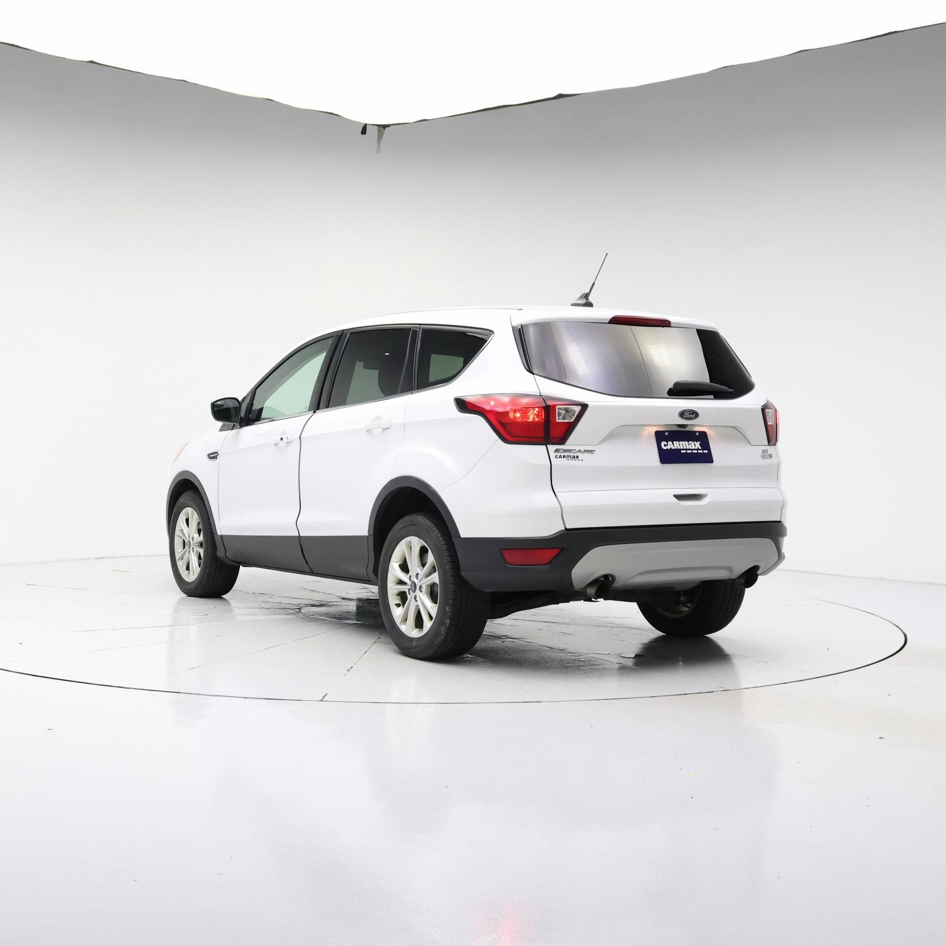 Thumbnail: 2019 Ford Escape - 2