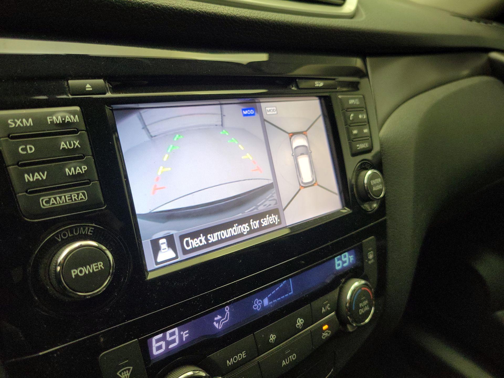 Thumbnail: 2015 Nissan Rogue - 14