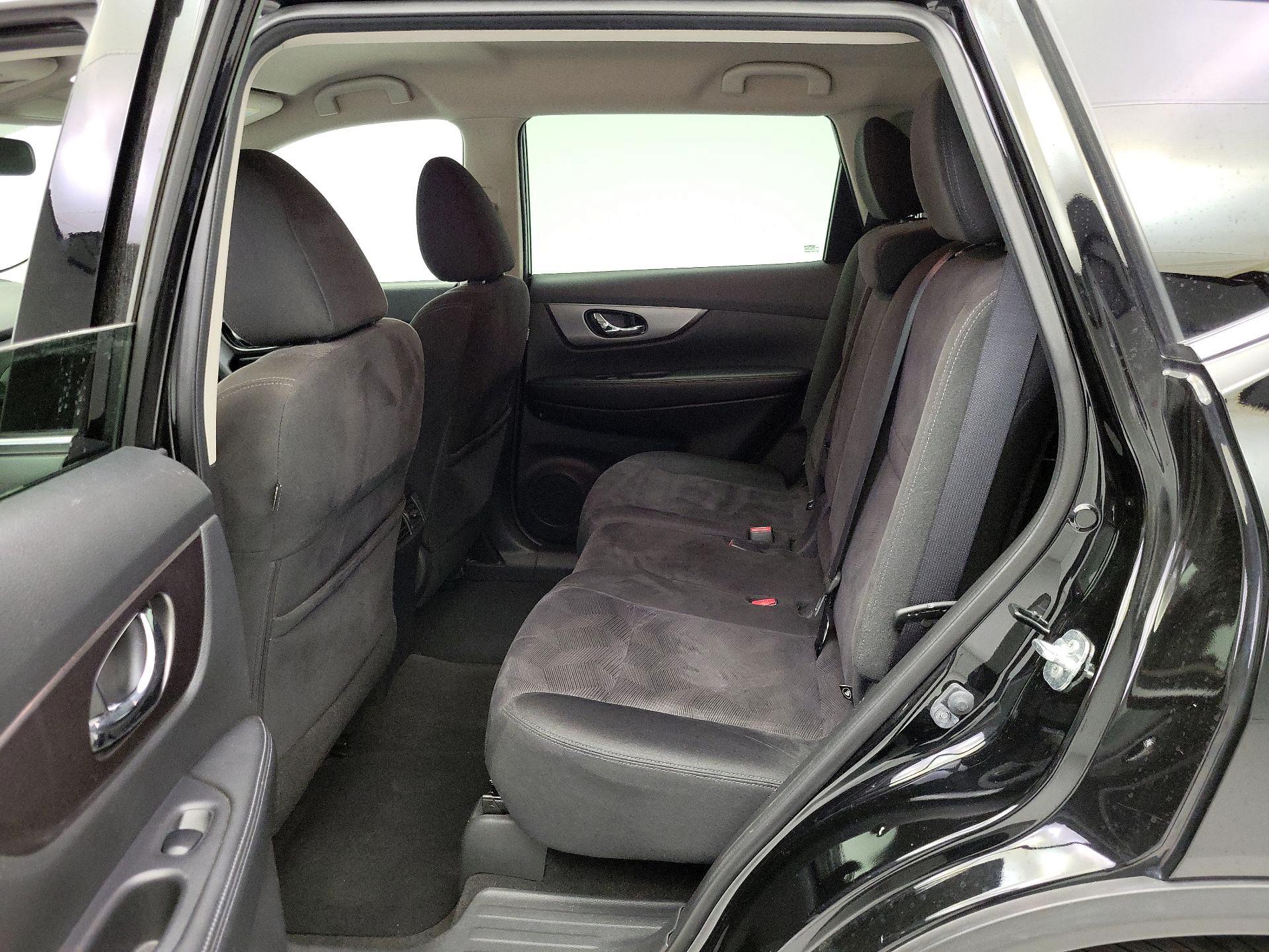 Thumbnail: 2015 Nissan Rogue - 19
