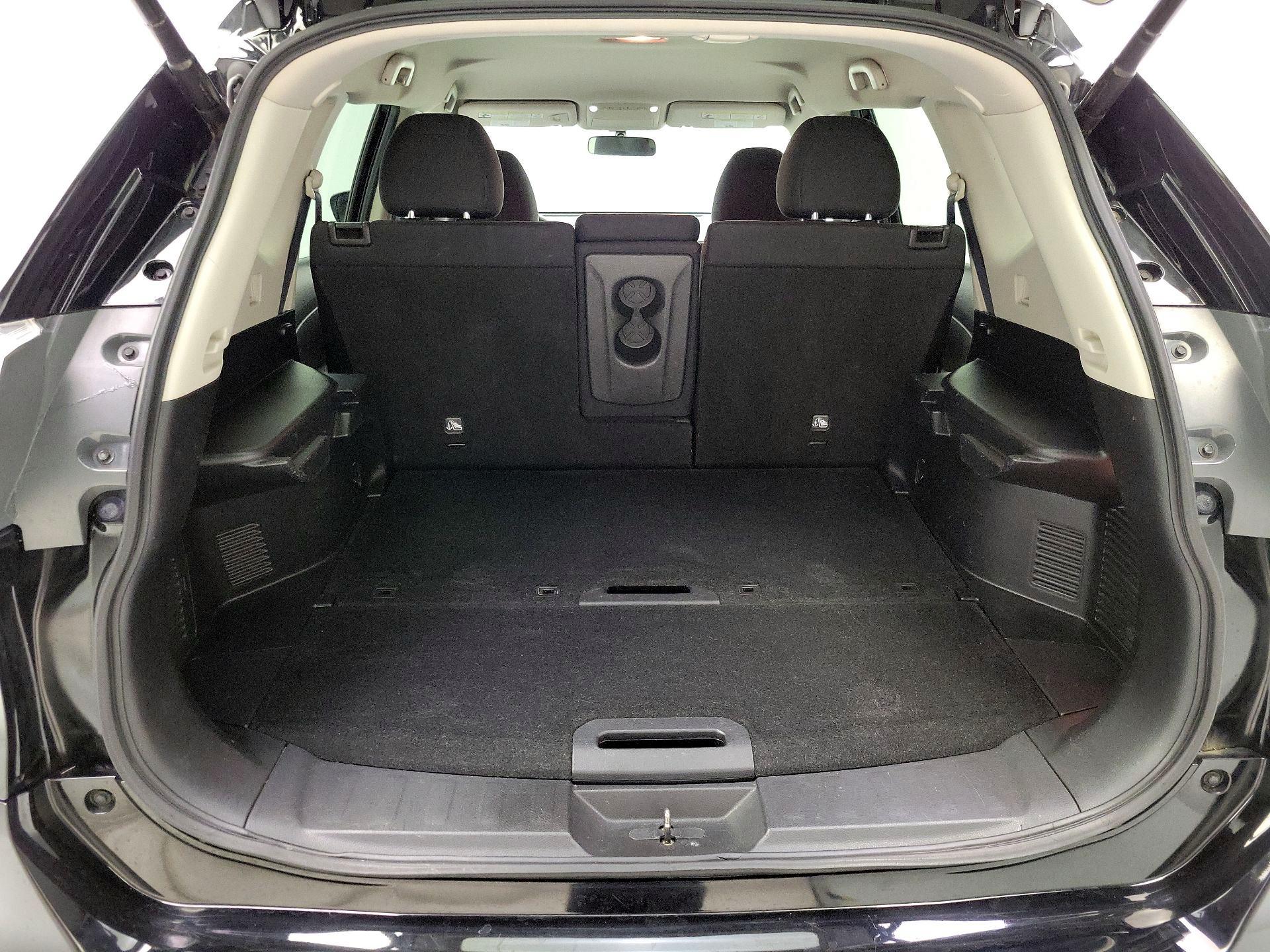 Thumbnail: 2015 Nissan Rogue - 20