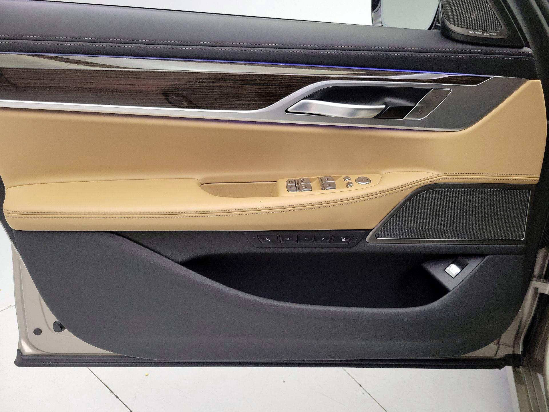 Thumbnail: 2021 BMW 7 Series - 12
