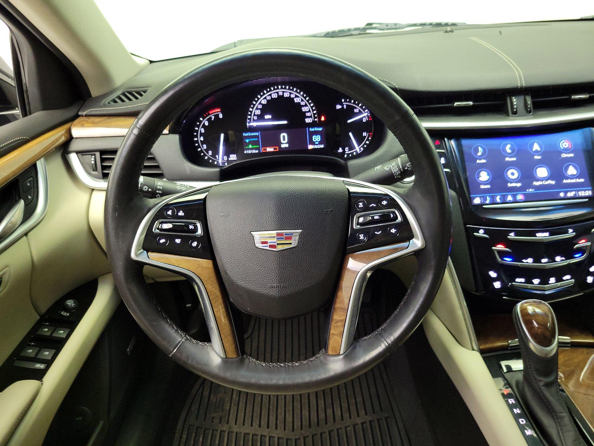Thumbnail: 2018 Cadillac XTS - 10