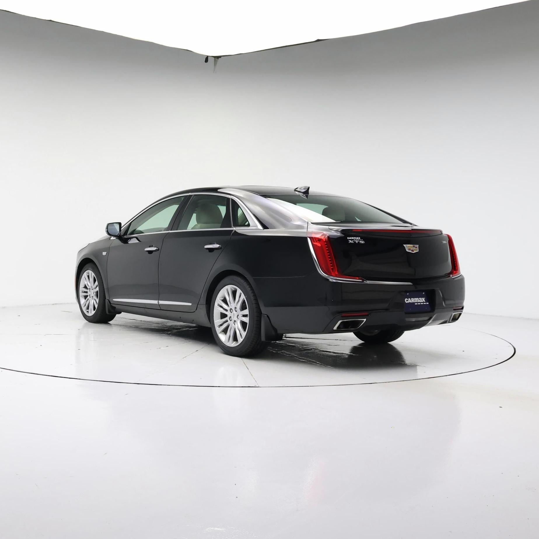 Thumbnail: 2018 Cadillac XTS - 2
