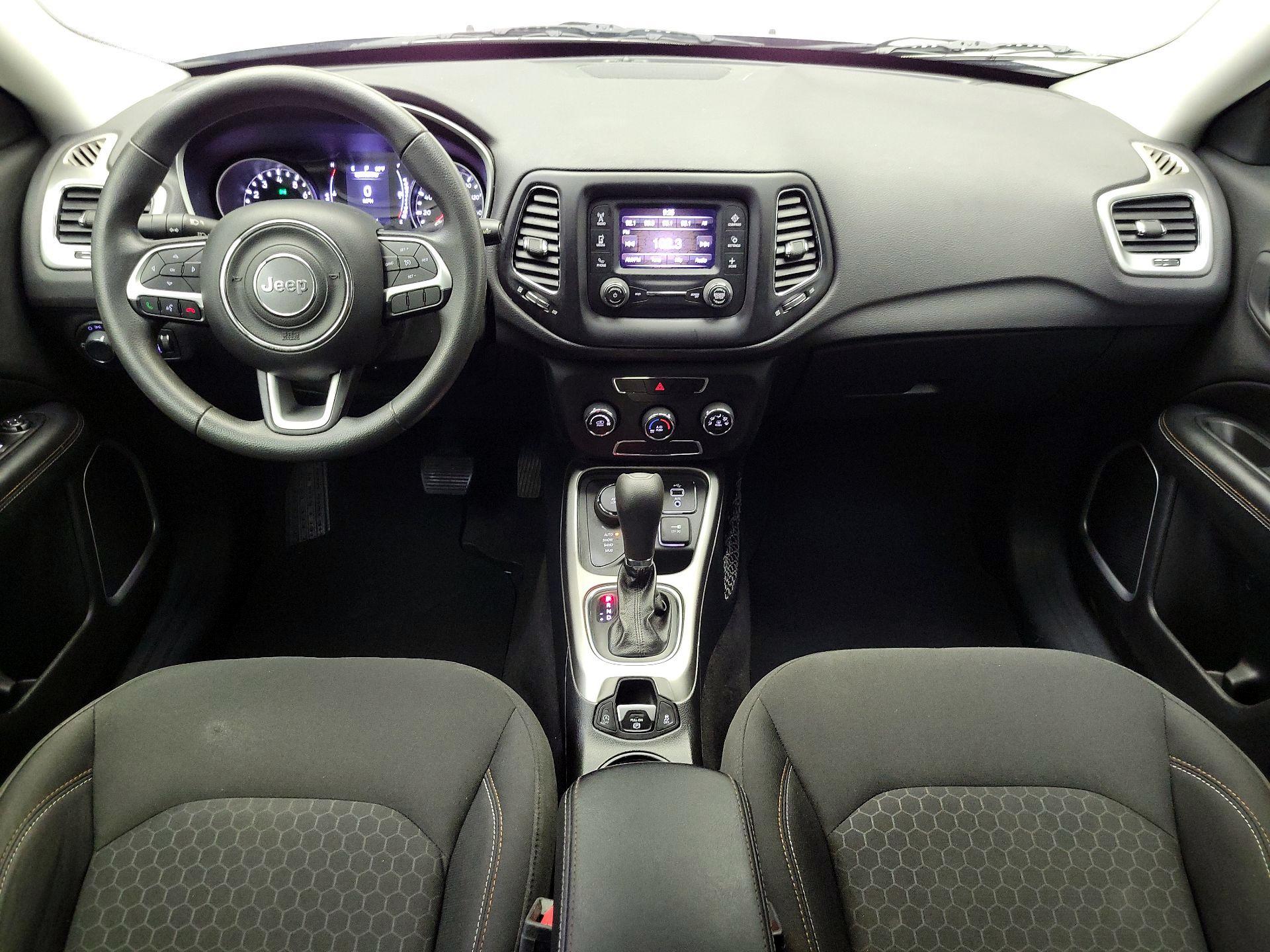 Thumbnail: 2018 Jeep Compass - 9