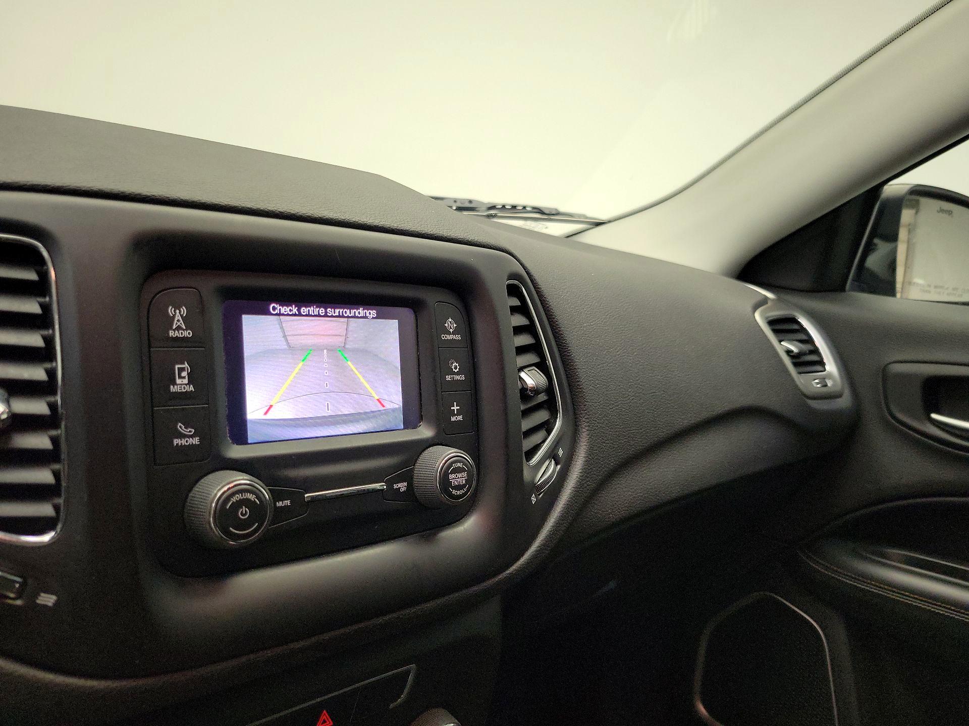 Thumbnail: 2018 Jeep Compass - 14