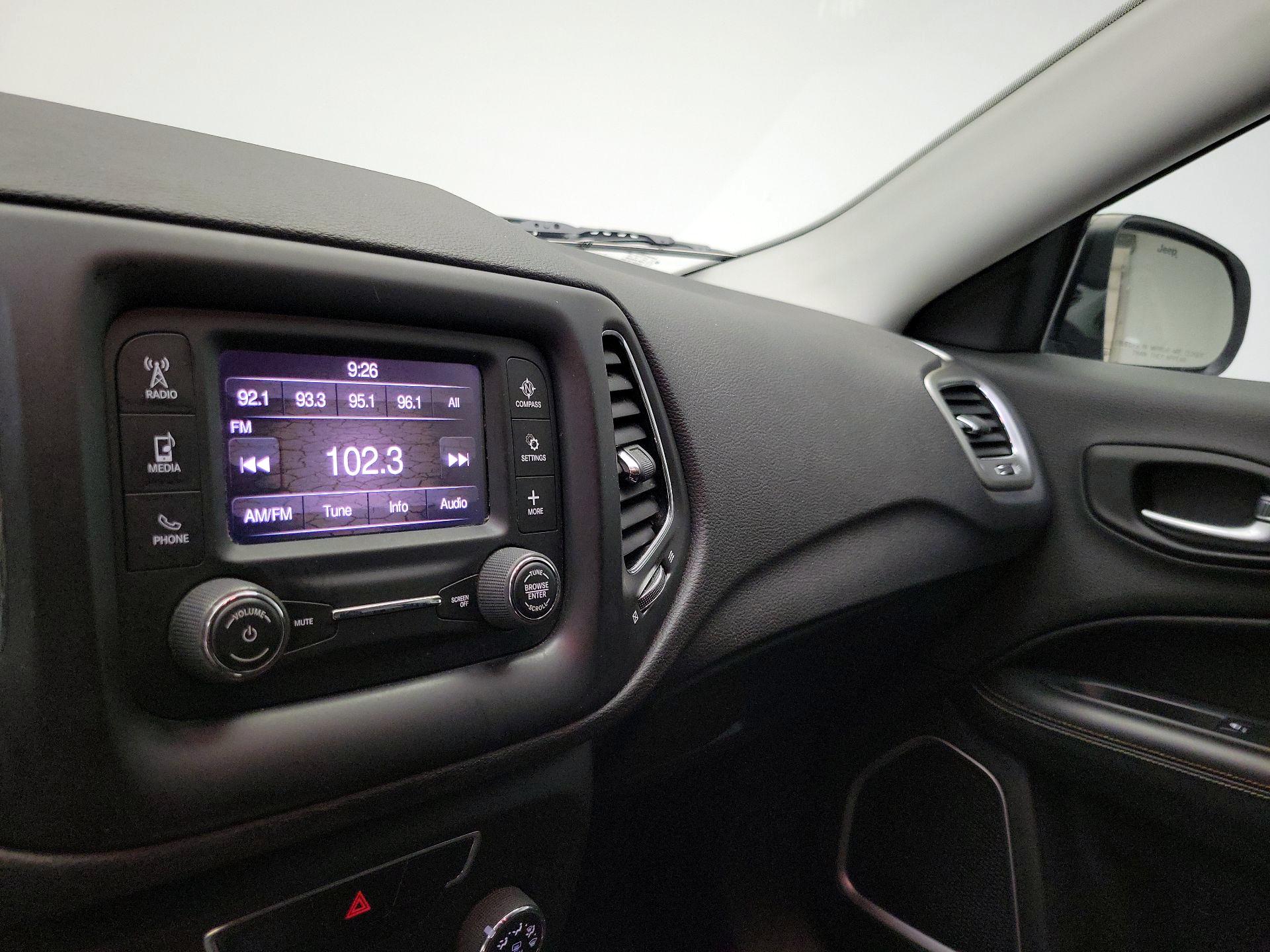 Thumbnail: 2018 Jeep Compass - 15