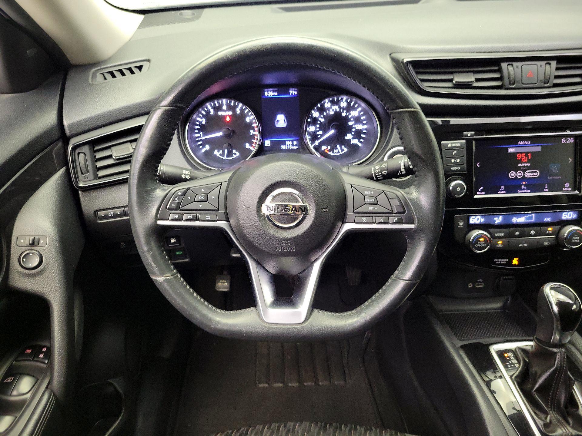 Thumbnail: 2018 Nissan Rogue - 10