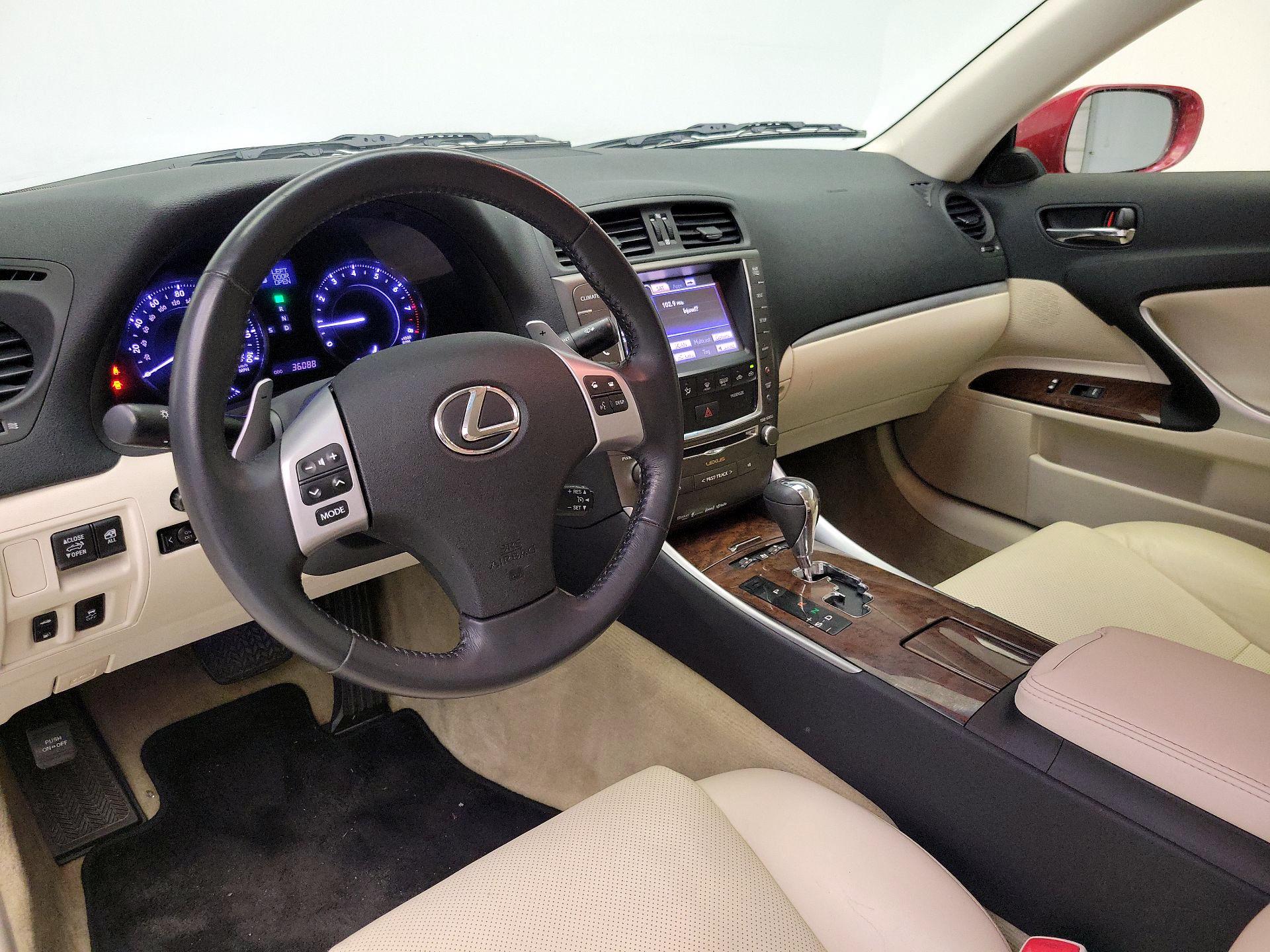 Thumbnail: 2015 Lexus IS - 9