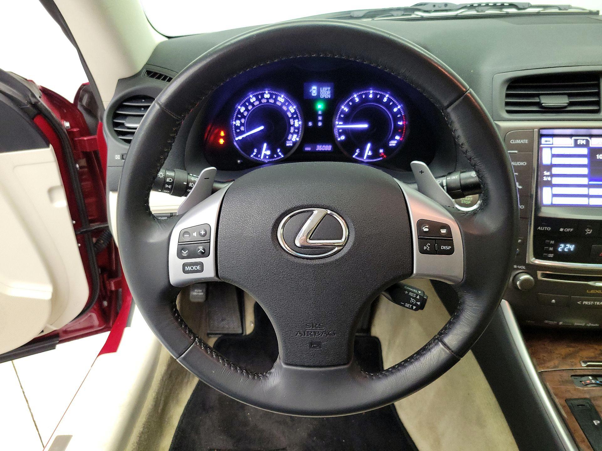 Thumbnail: 2015 Lexus IS - 10