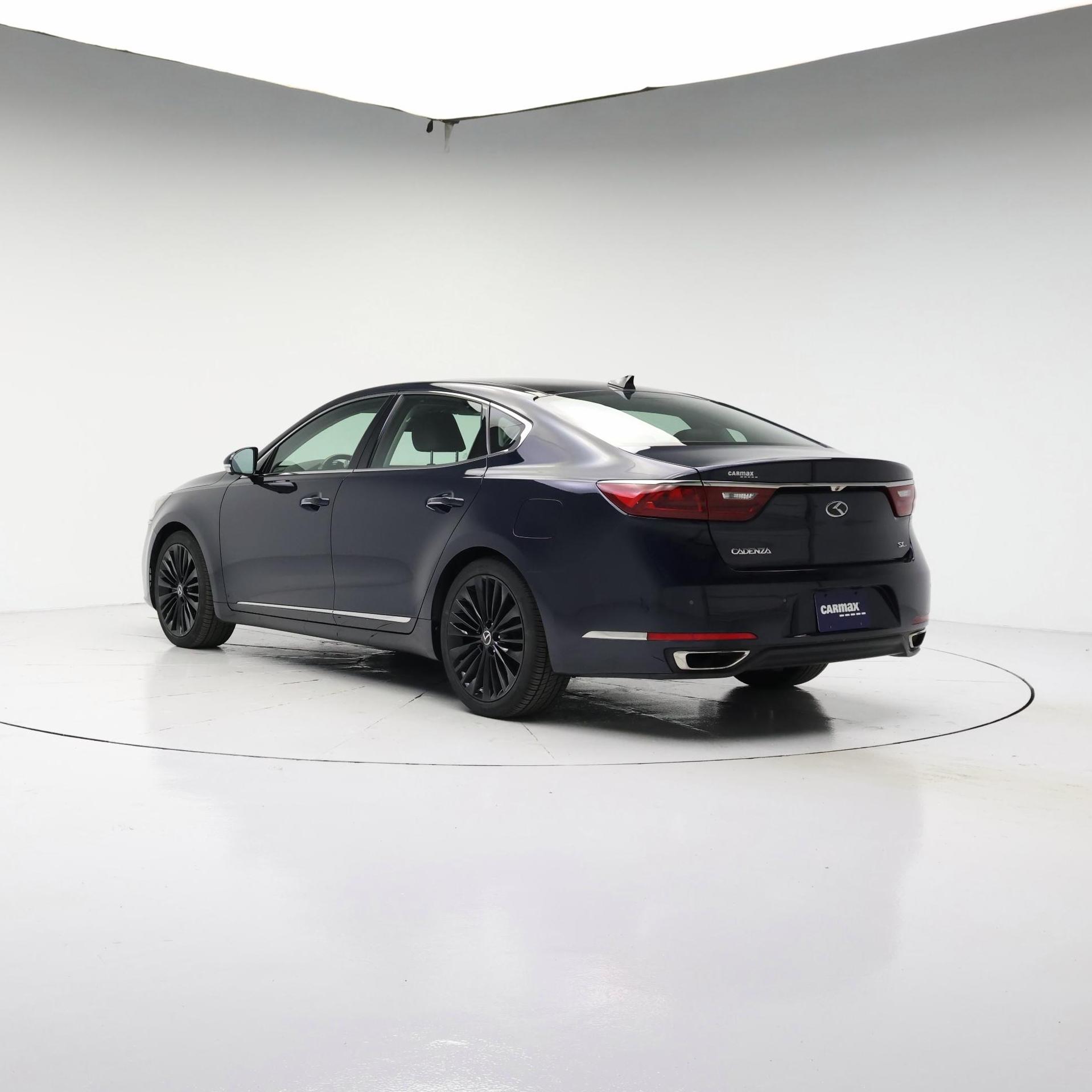 Thumbnail: 2017 Kia Cadenza - 2