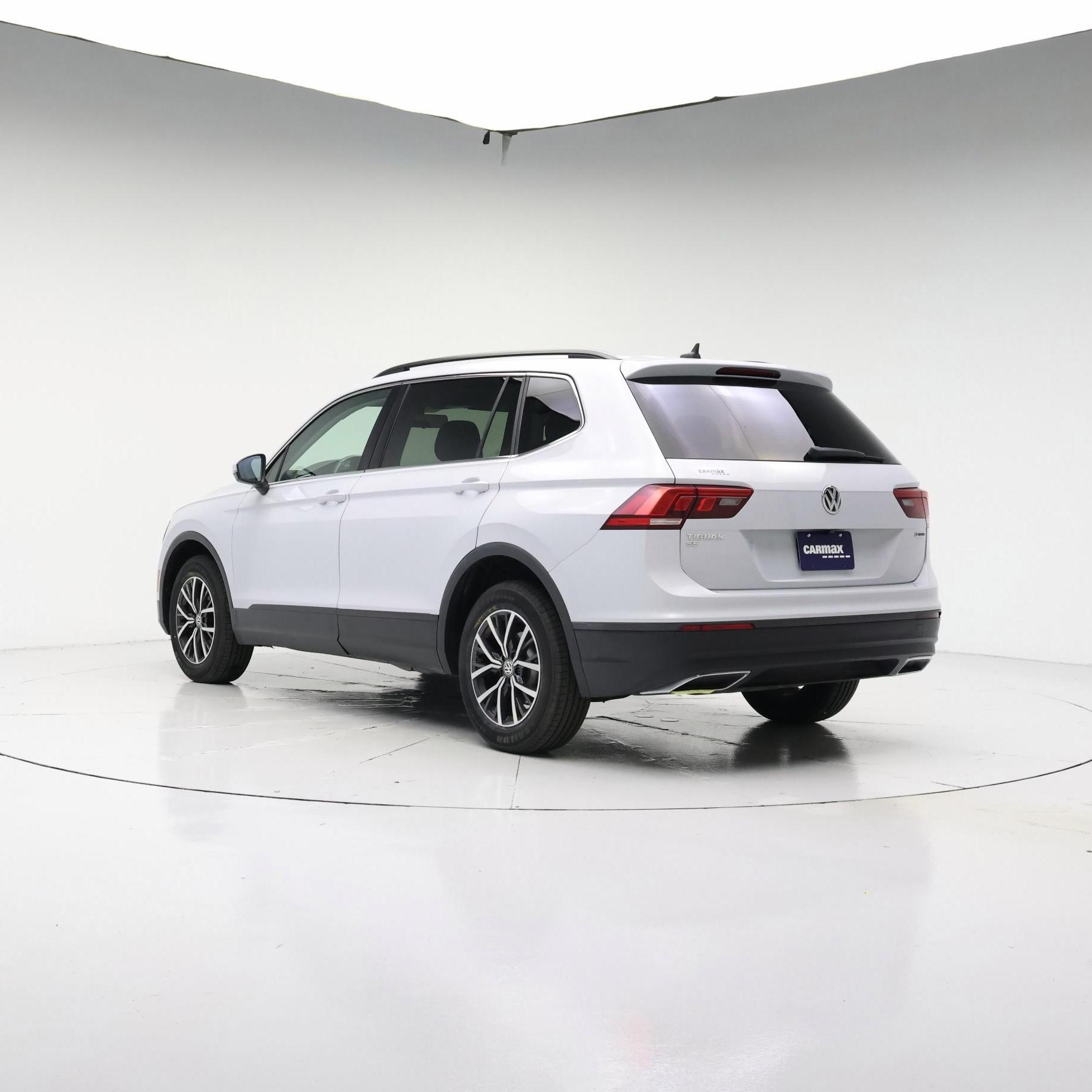 Thumbnail: 2019 Volkswagen Tiguan - 2