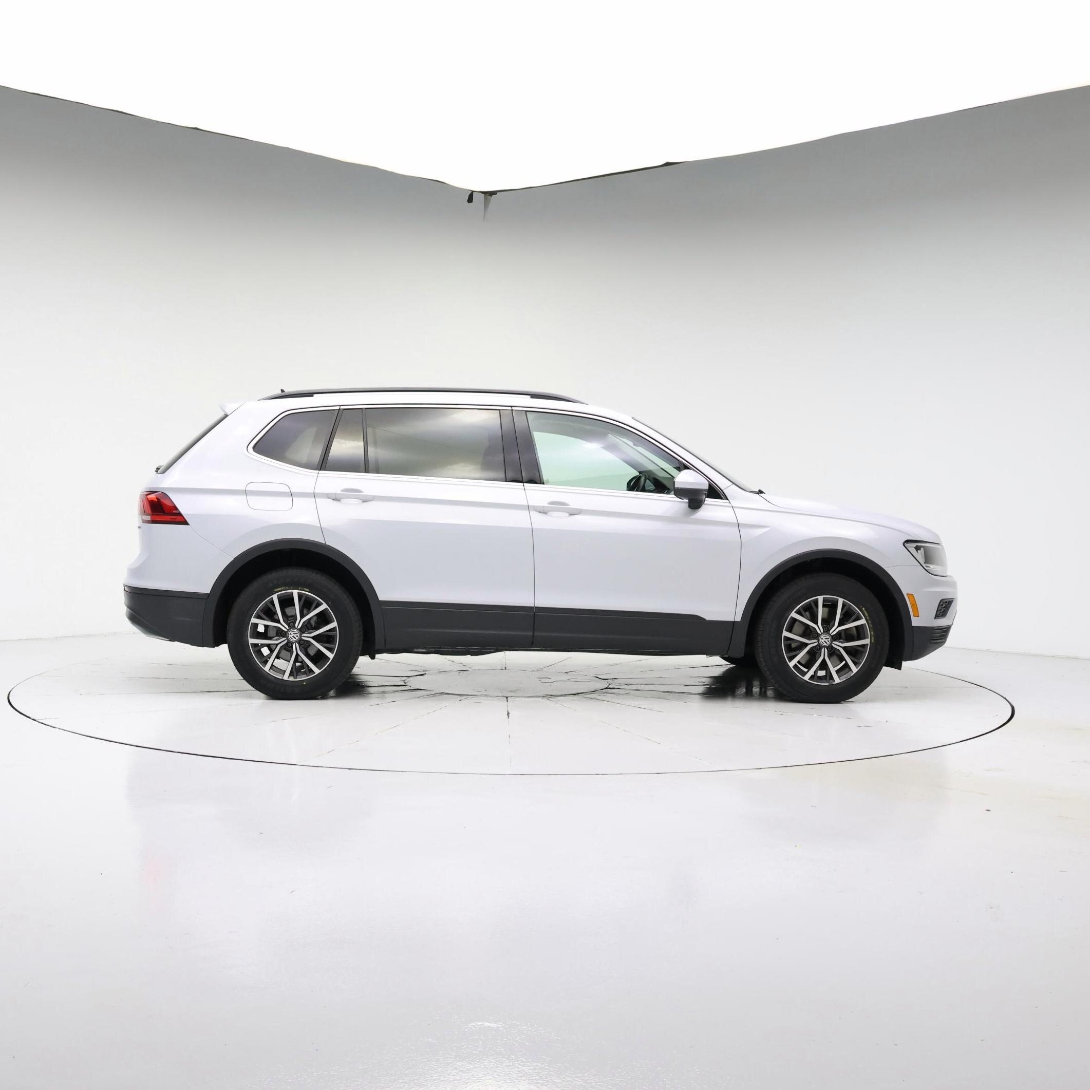 Thumbnail: 2019 Volkswagen Tiguan - 7