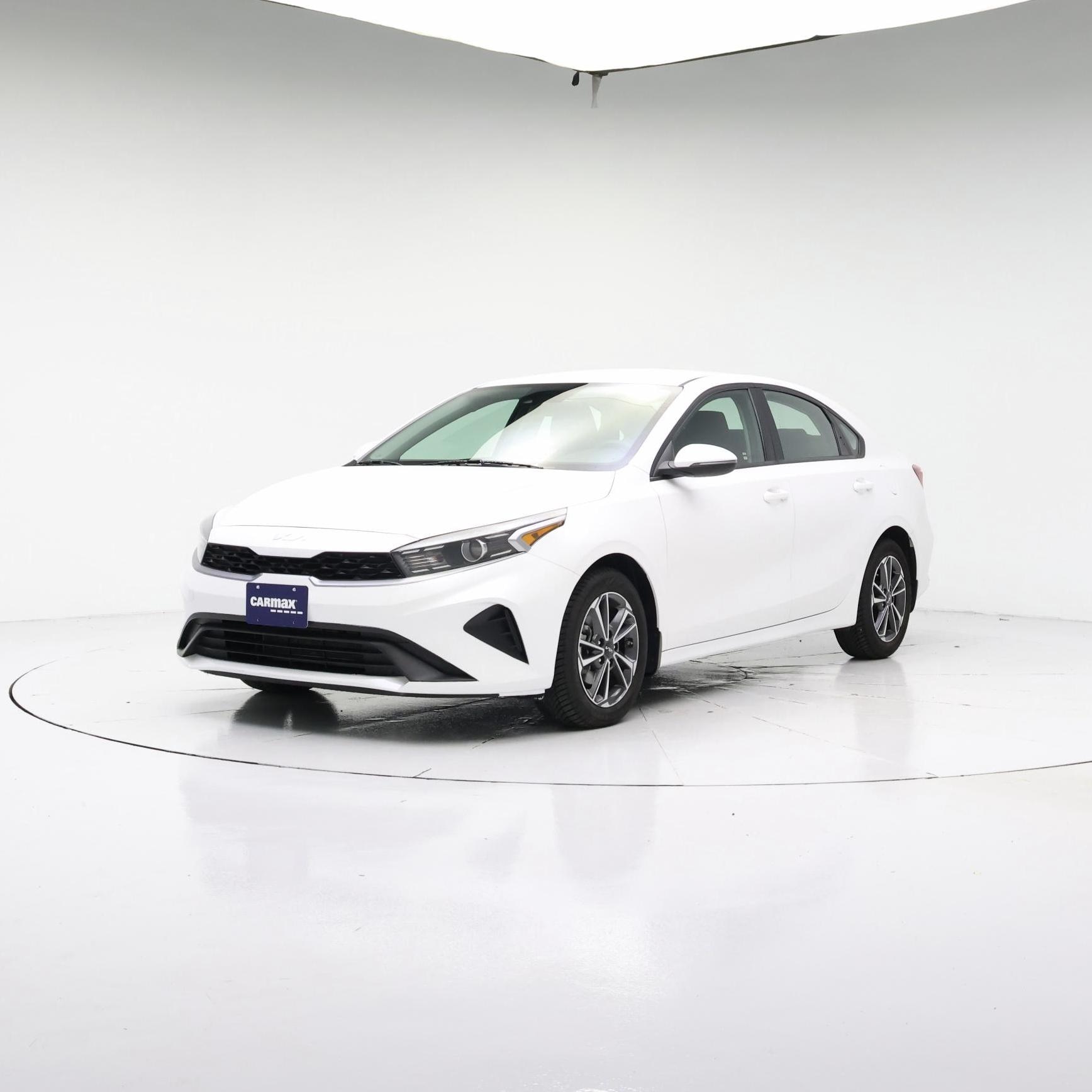 Thumbnail: 2022 Kia Forte - 4