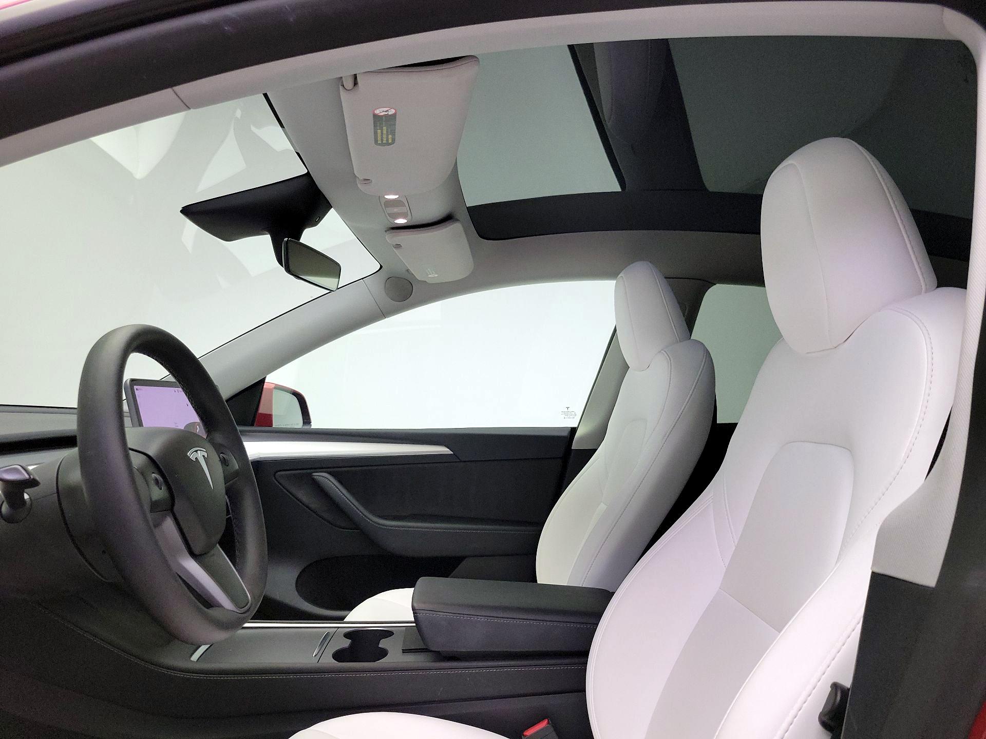 Thumbnail: 2023 Tesla Model Y - 18