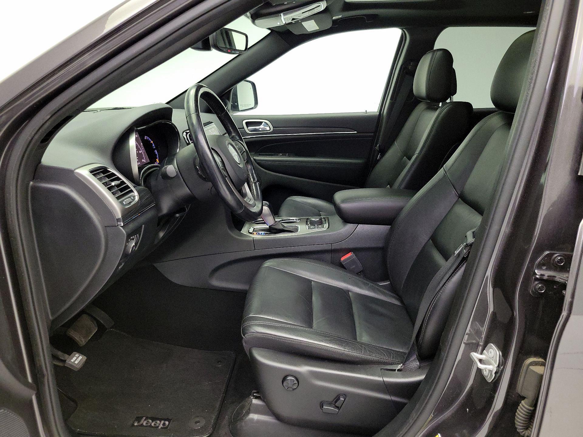 Thumbnail: 2020 Jeep Grand Cherokee - 11