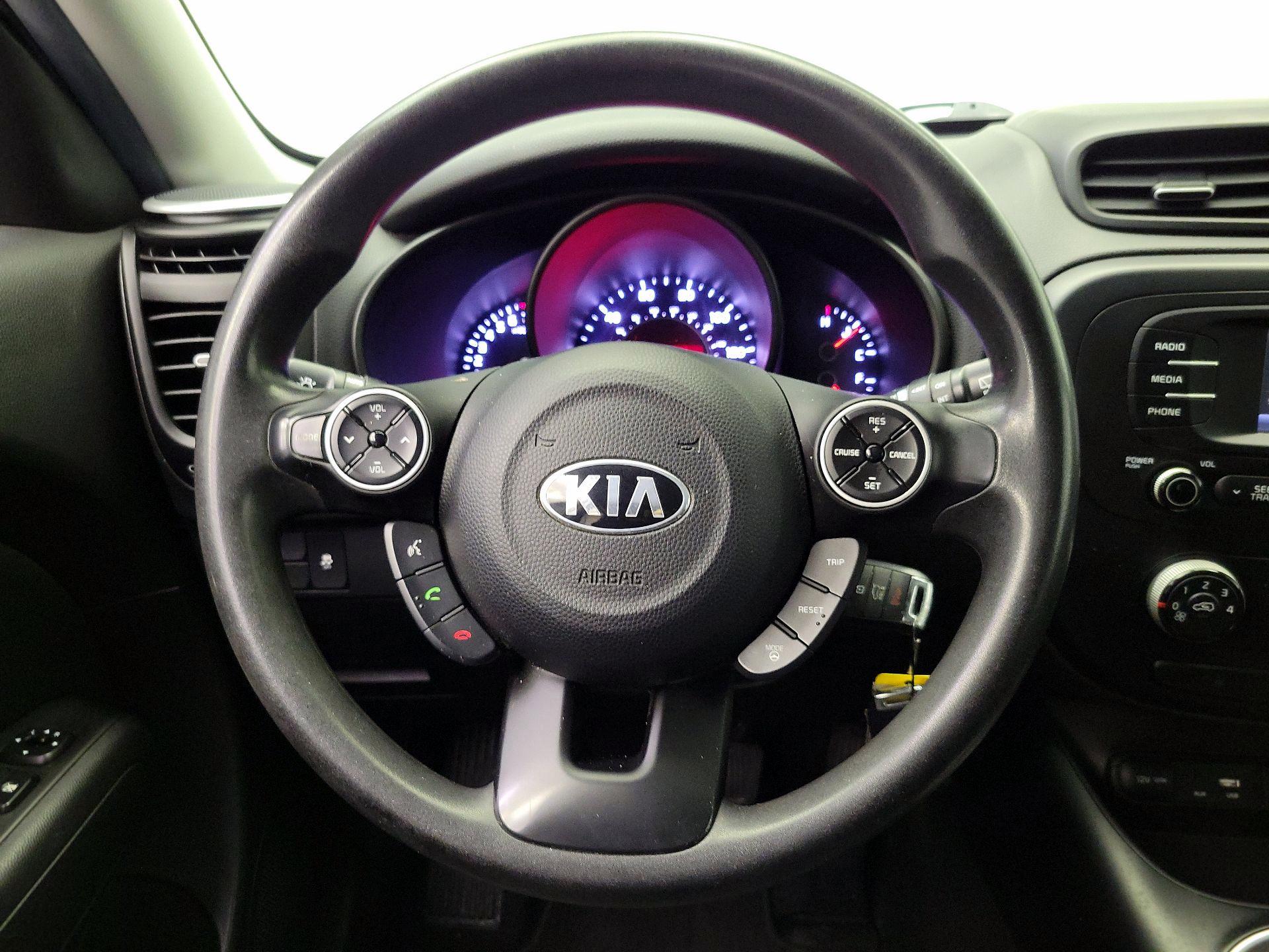 Thumbnail: 2016 Kia Soul - 10