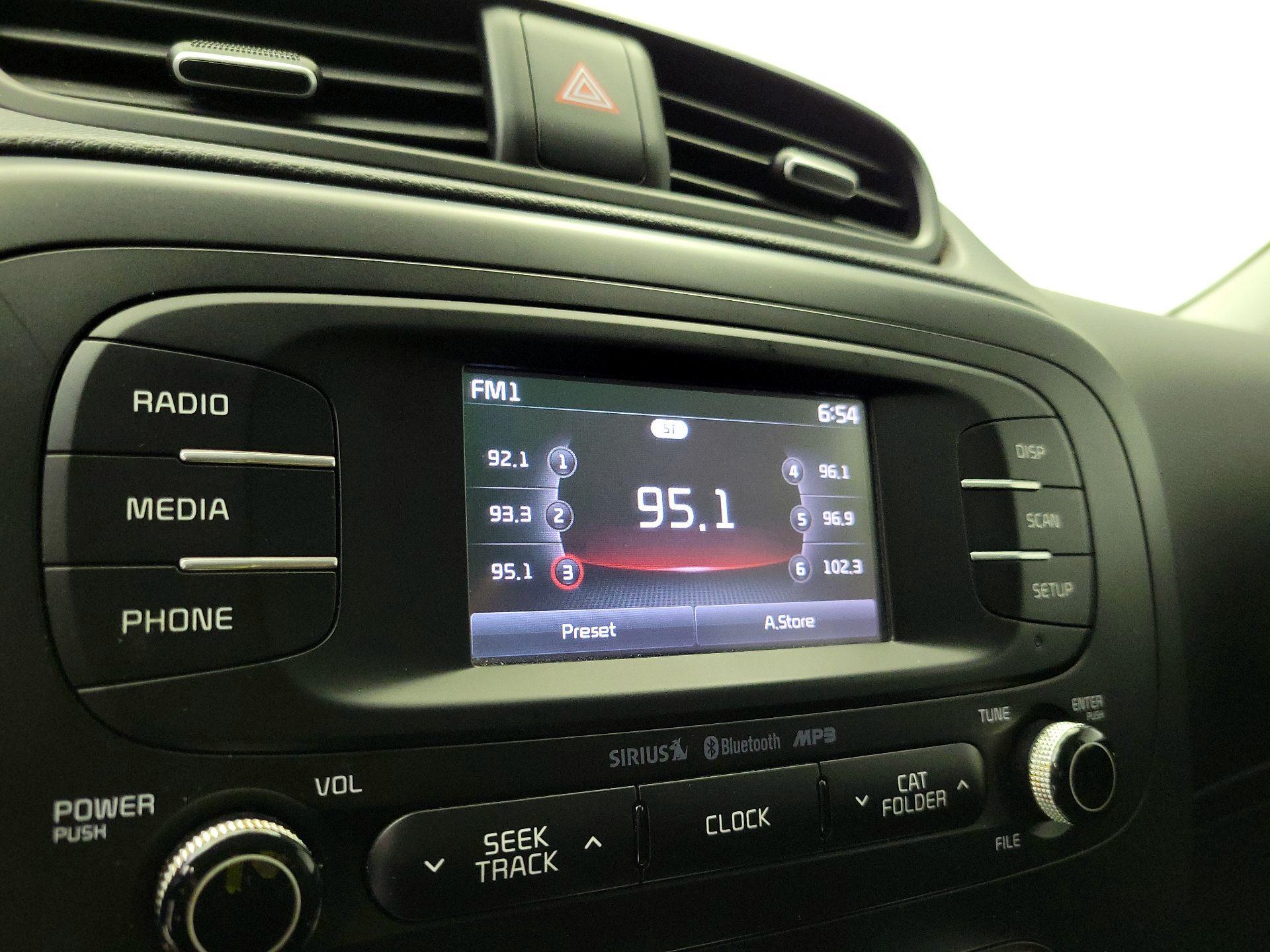 Thumbnail: 2016 Kia Soul - 15