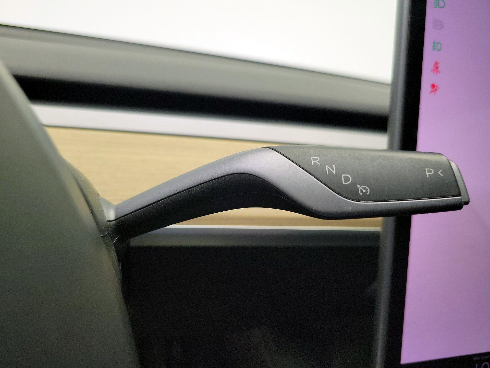 Thumbnail: 2022 Tesla Model 3 - 17