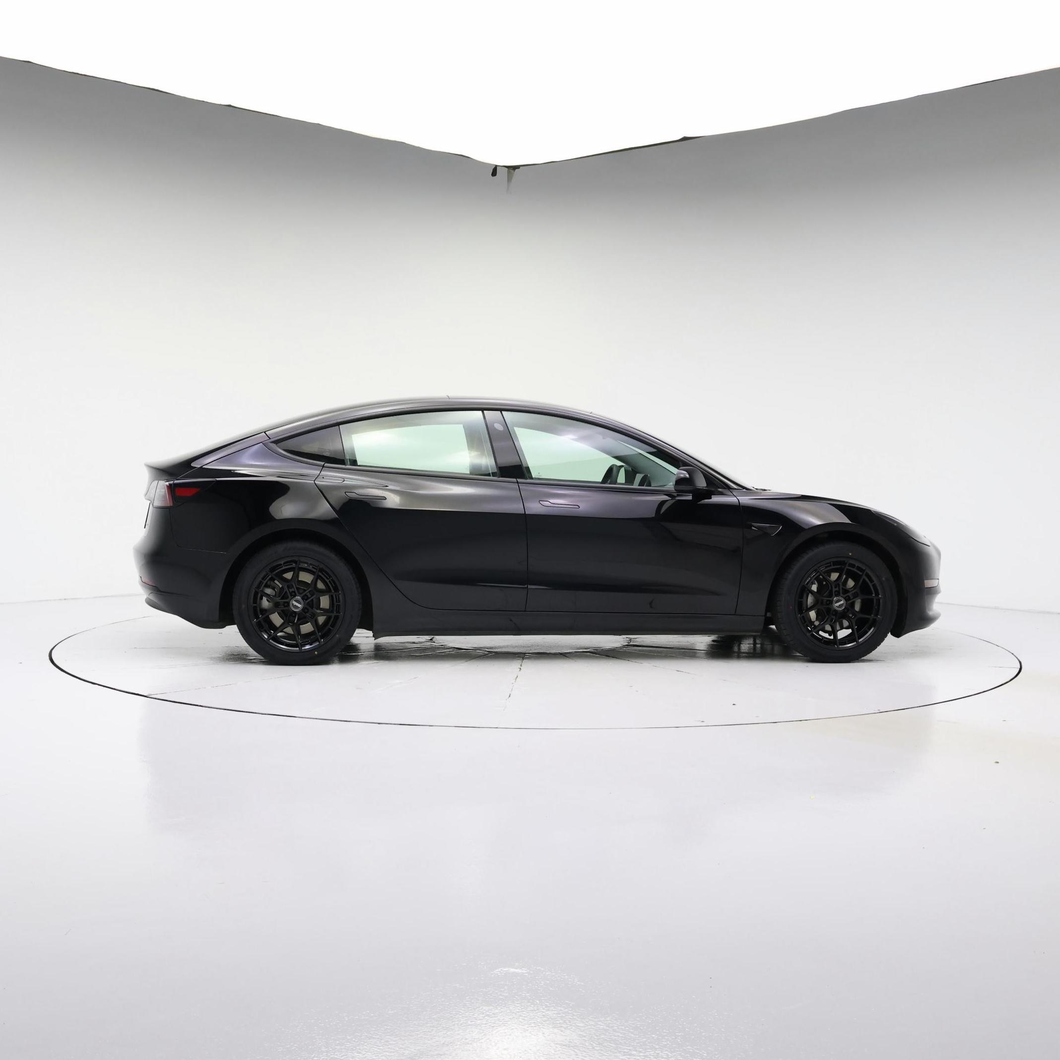 Thumbnail: 2022 Tesla Model 3 - 7