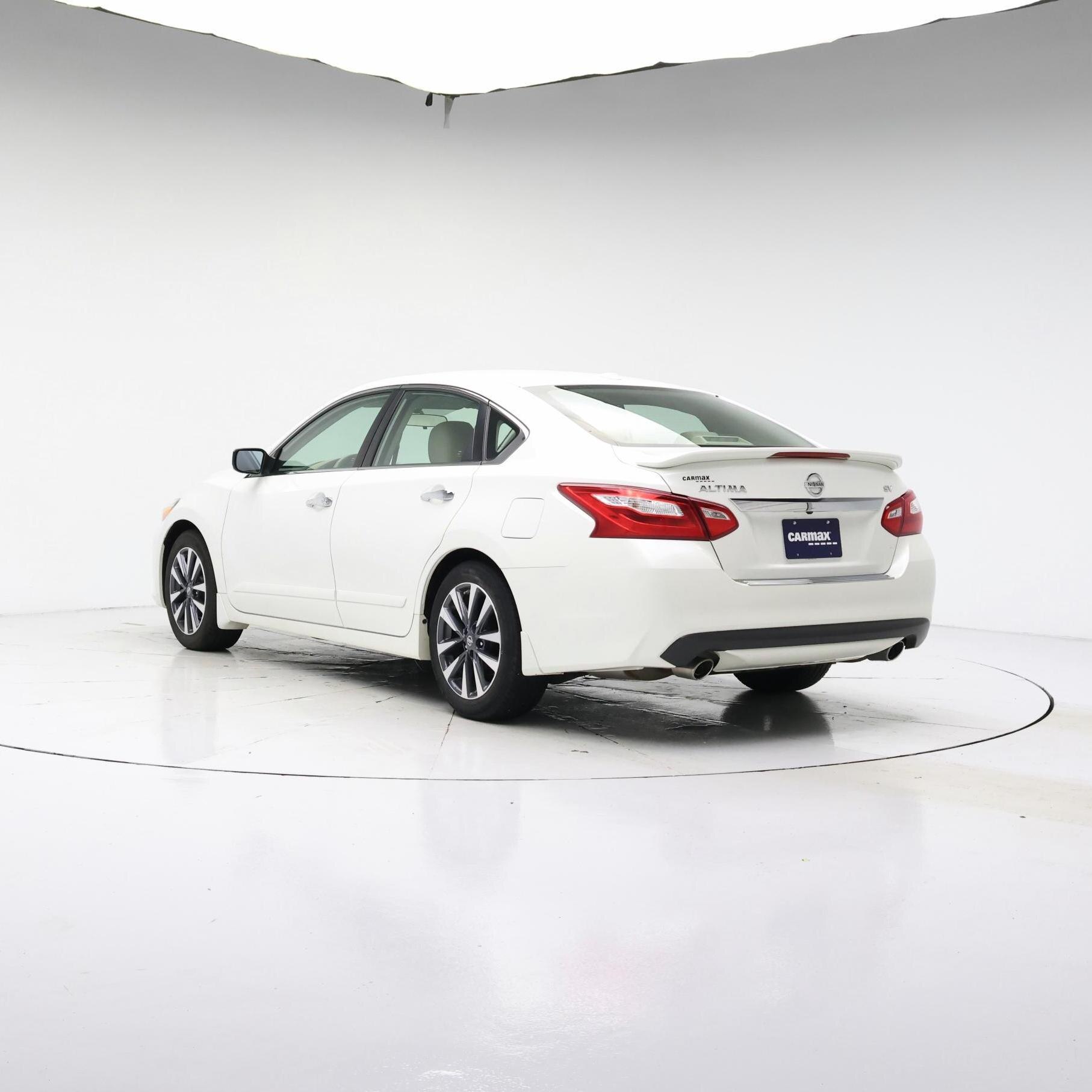 Thumbnail: 2016 Nissan Altima - 2