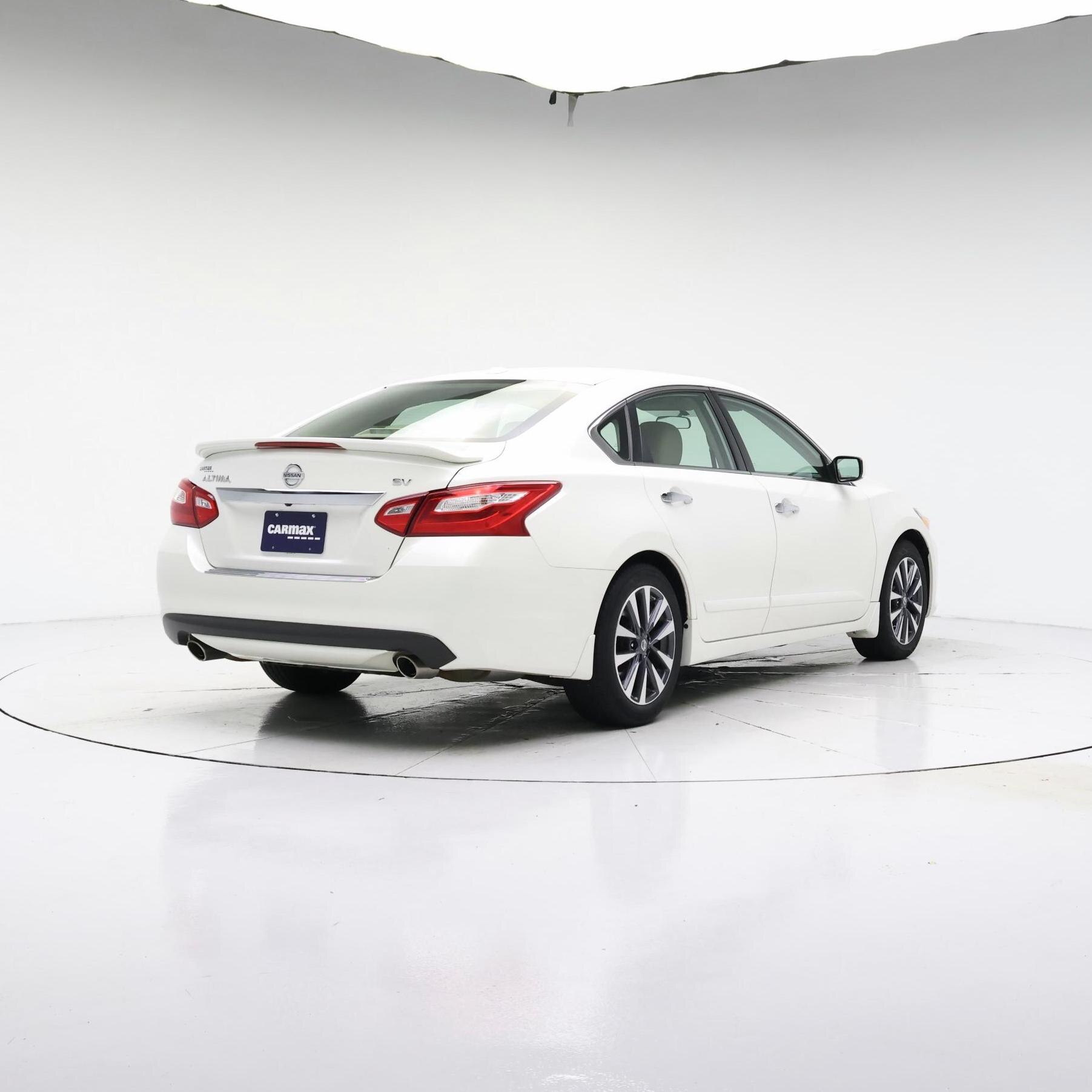 Thumbnail: 2016 Nissan Altima - 8