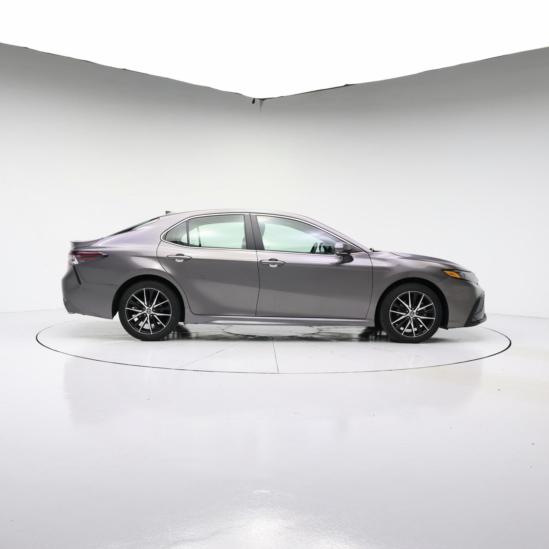Thumbnail: 2022 Toyota Camry - 7