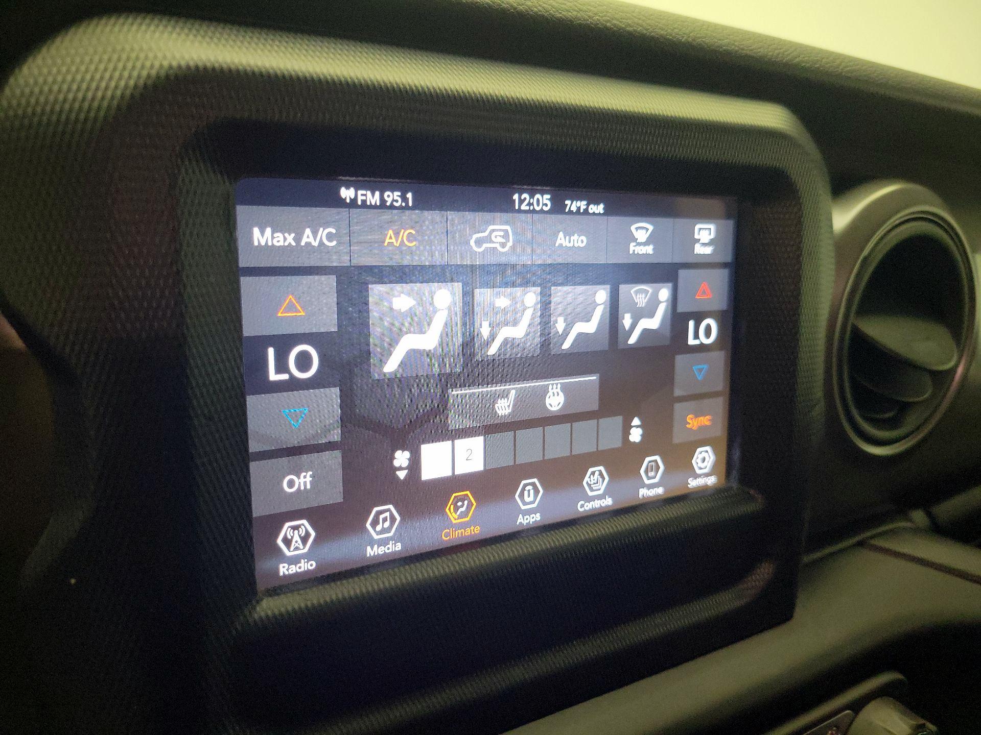 Thumbnail: 2022 Jeep Wrangler - 16