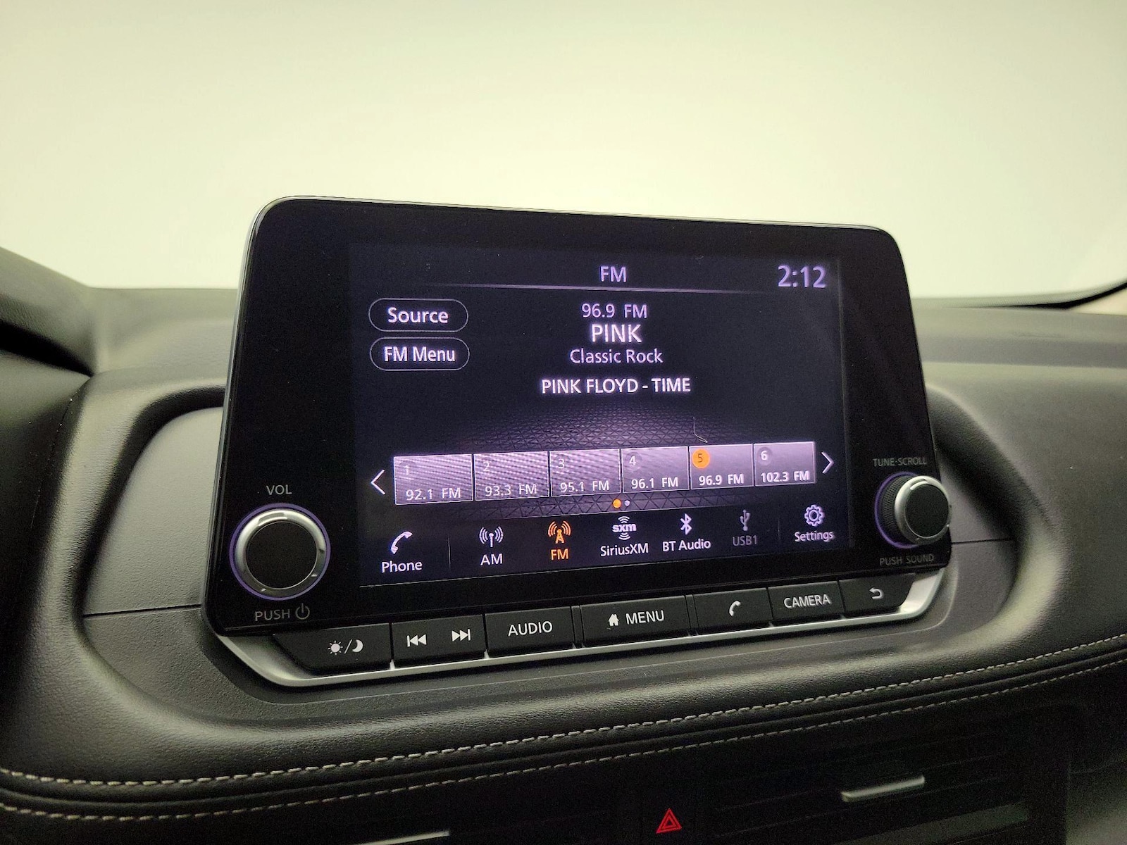2025 Nissan Rogue SV - Photo 16