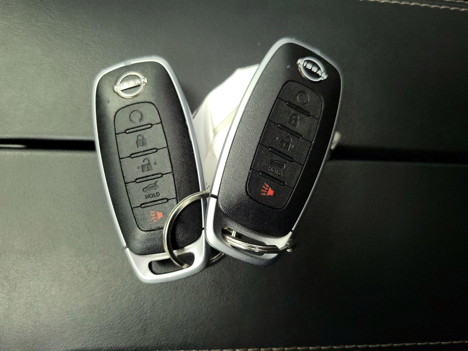 2025 Nissan Rogue SV - Photo 23