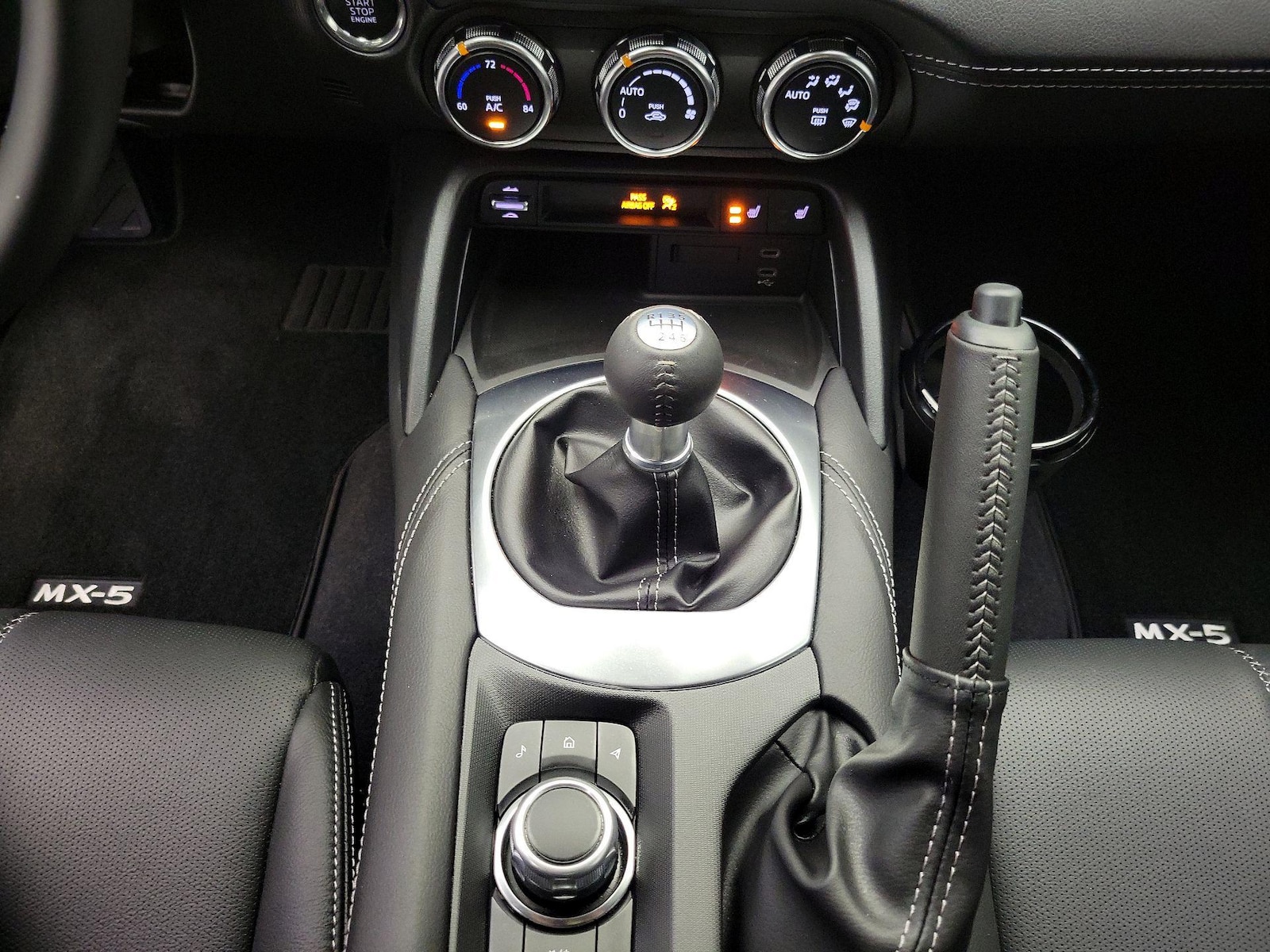 2024 Mazda MX-5 Miata RF Grand Touring - Photo 19