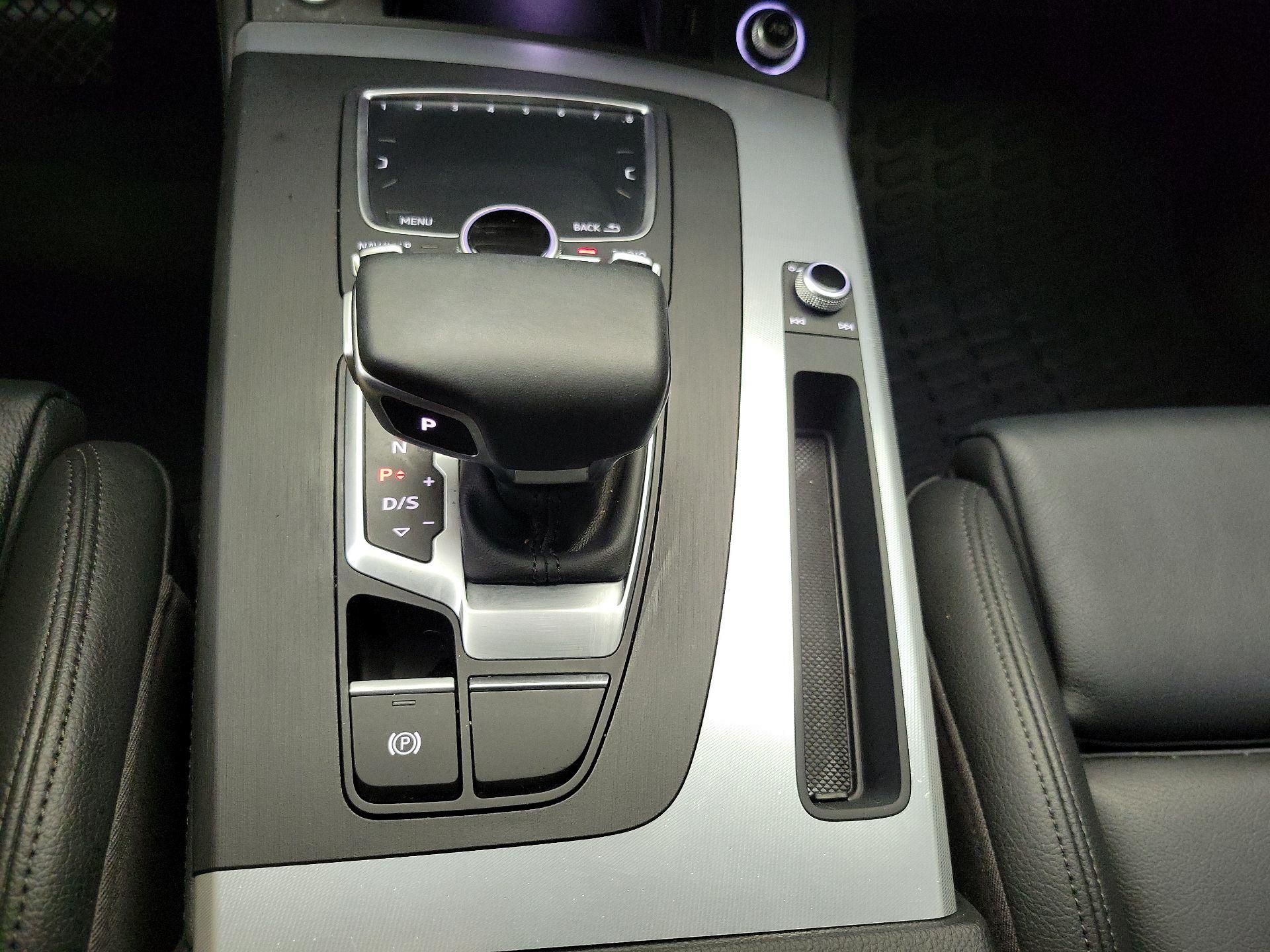 Thumbnail: 2020 Audi Q5 - 18