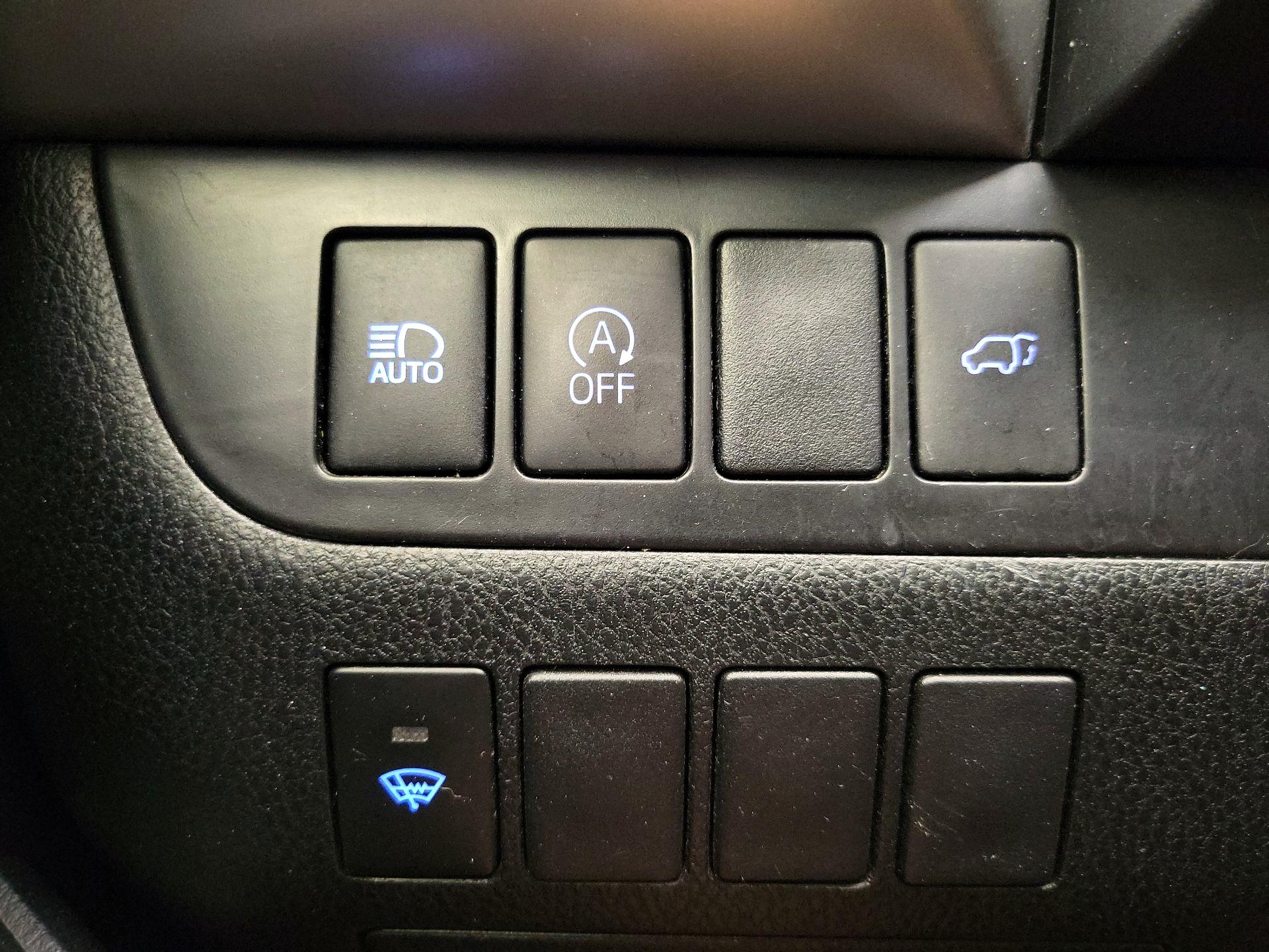 Thumbnail: 2019 Toyota Highlander - 13
