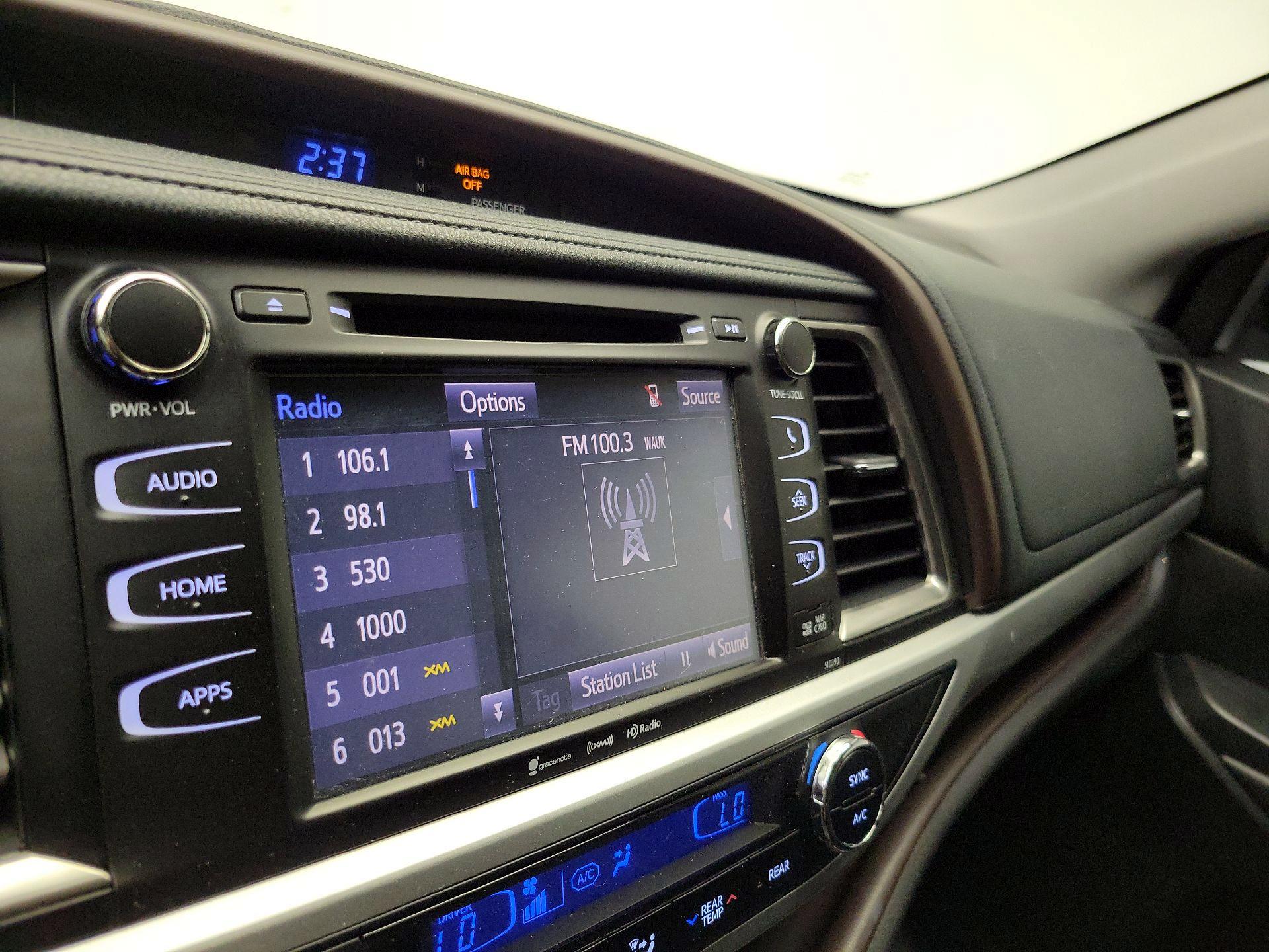 Thumbnail: 2019 Toyota Highlander - 16