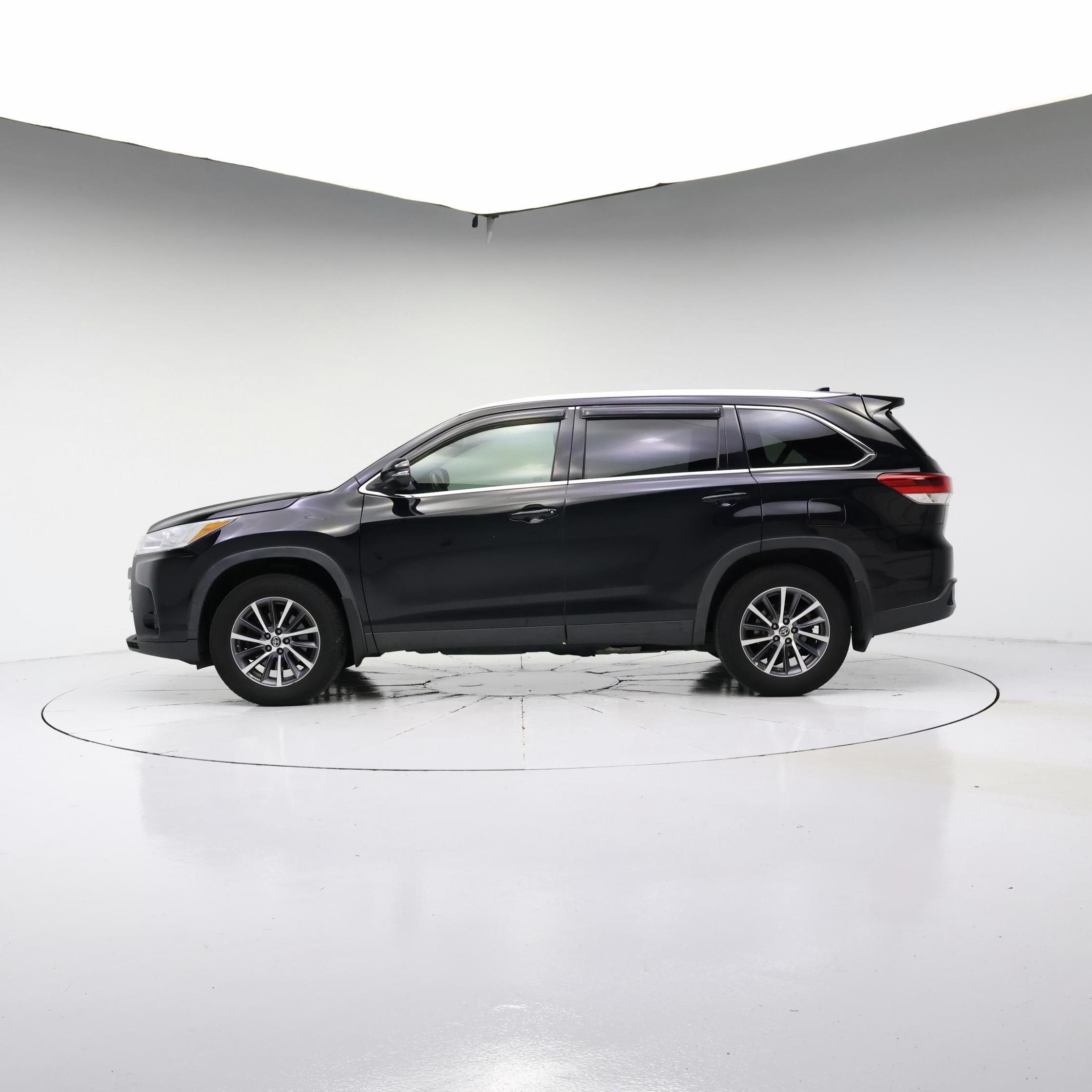 Thumbnail: 2019 Toyota Highlander - 3