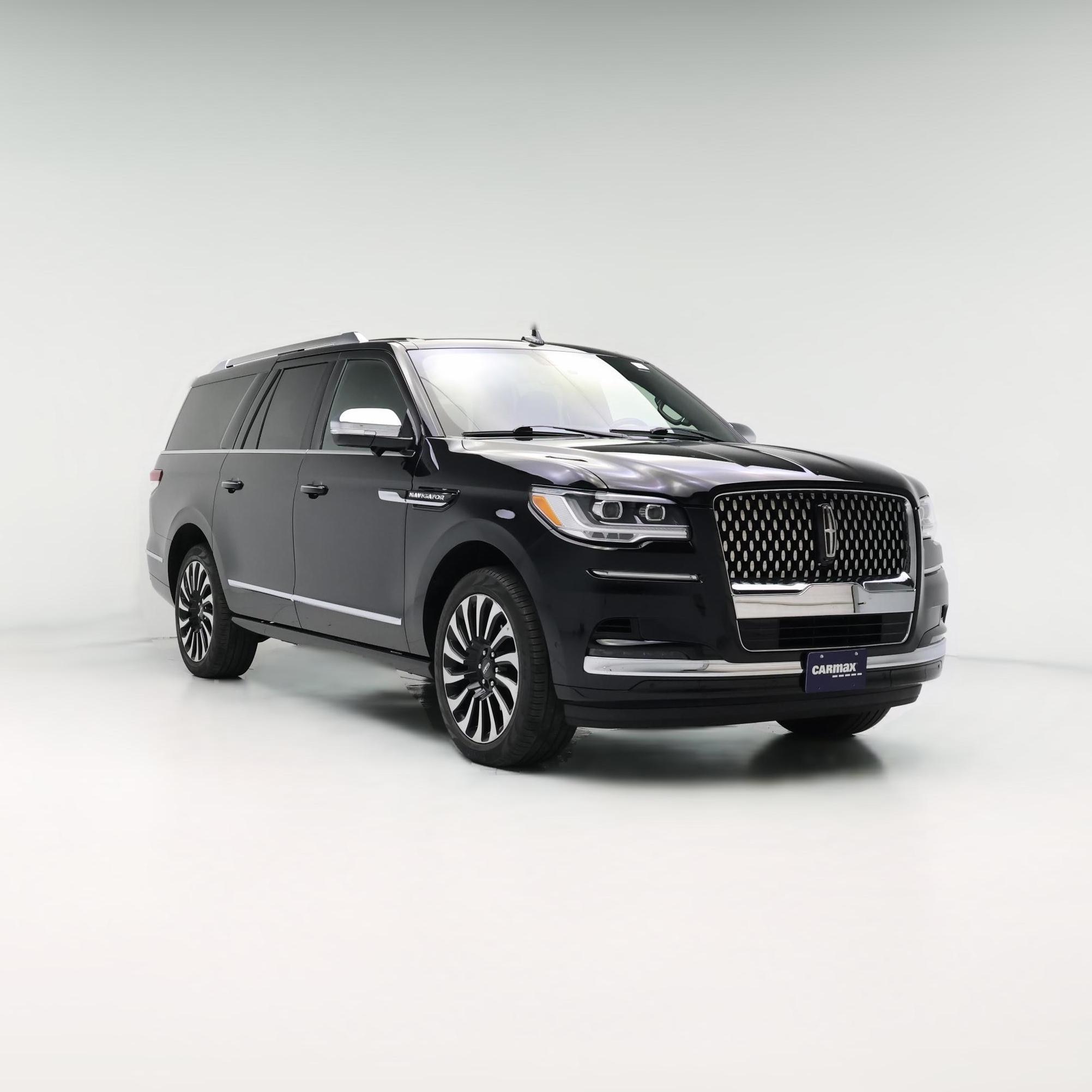 Thumbnail: 2023 Lincoln Navigator L - 1