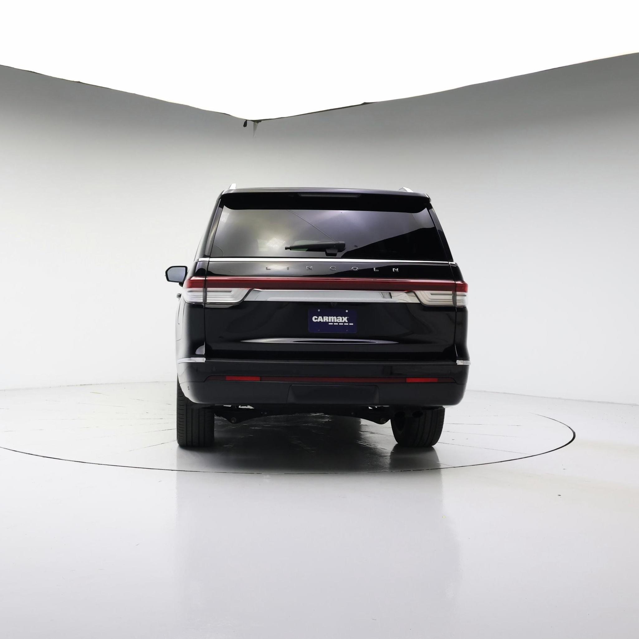 Thumbnail: 2023 Lincoln Navigator L - 6