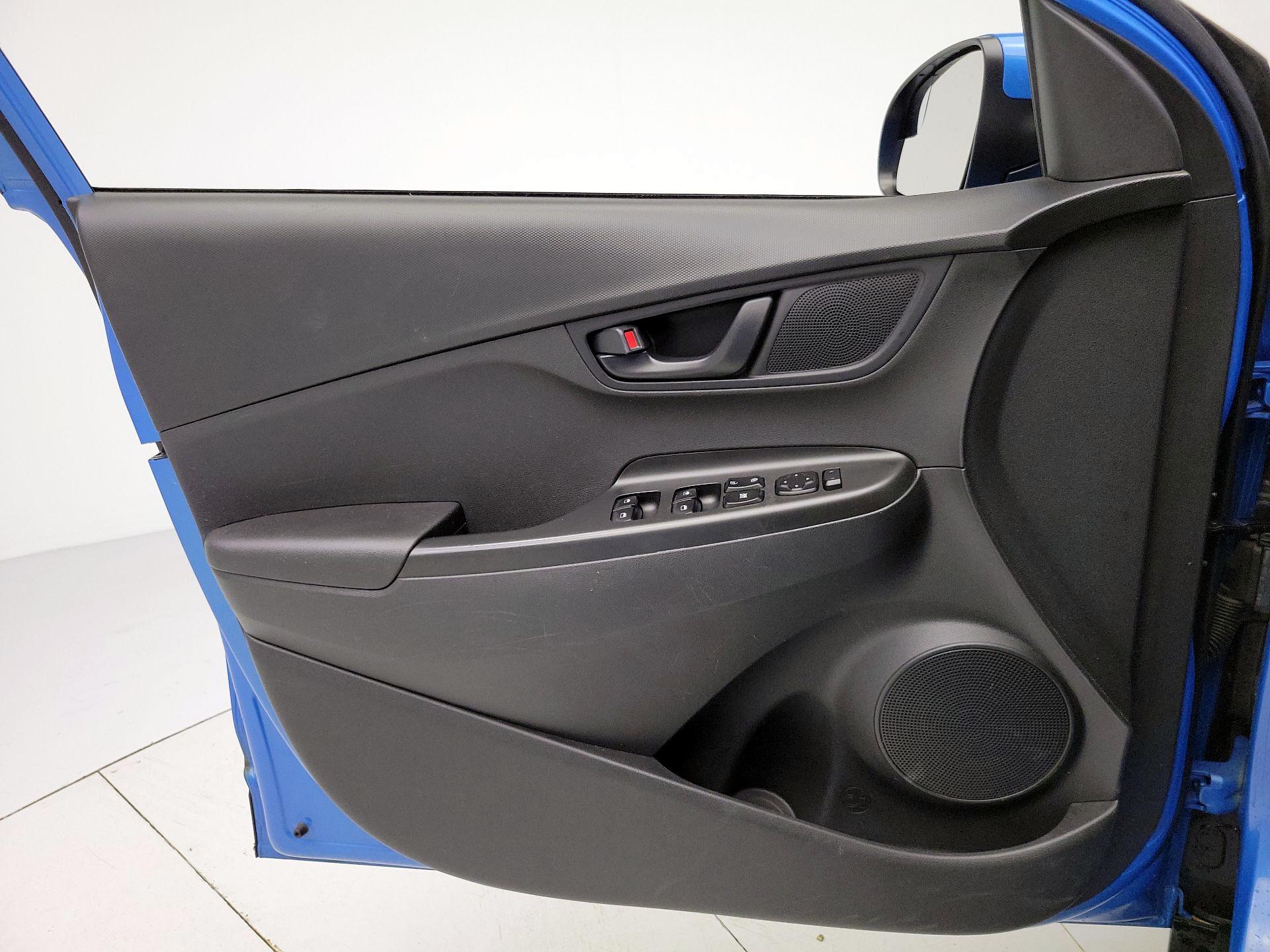 Thumbnail: 2020 Hyundai Kona - 12