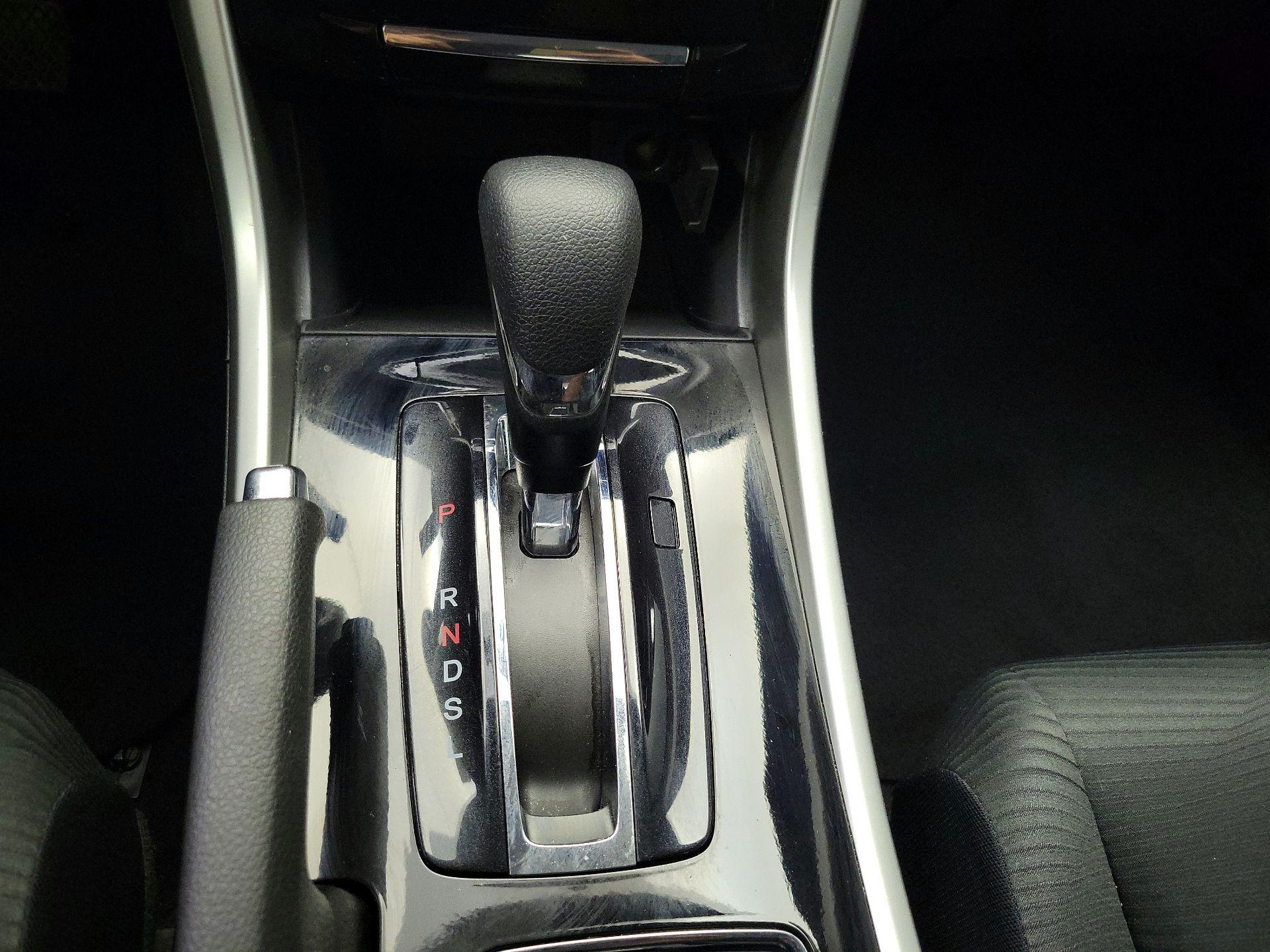Thumbnail: 2016 Honda Accord - 17