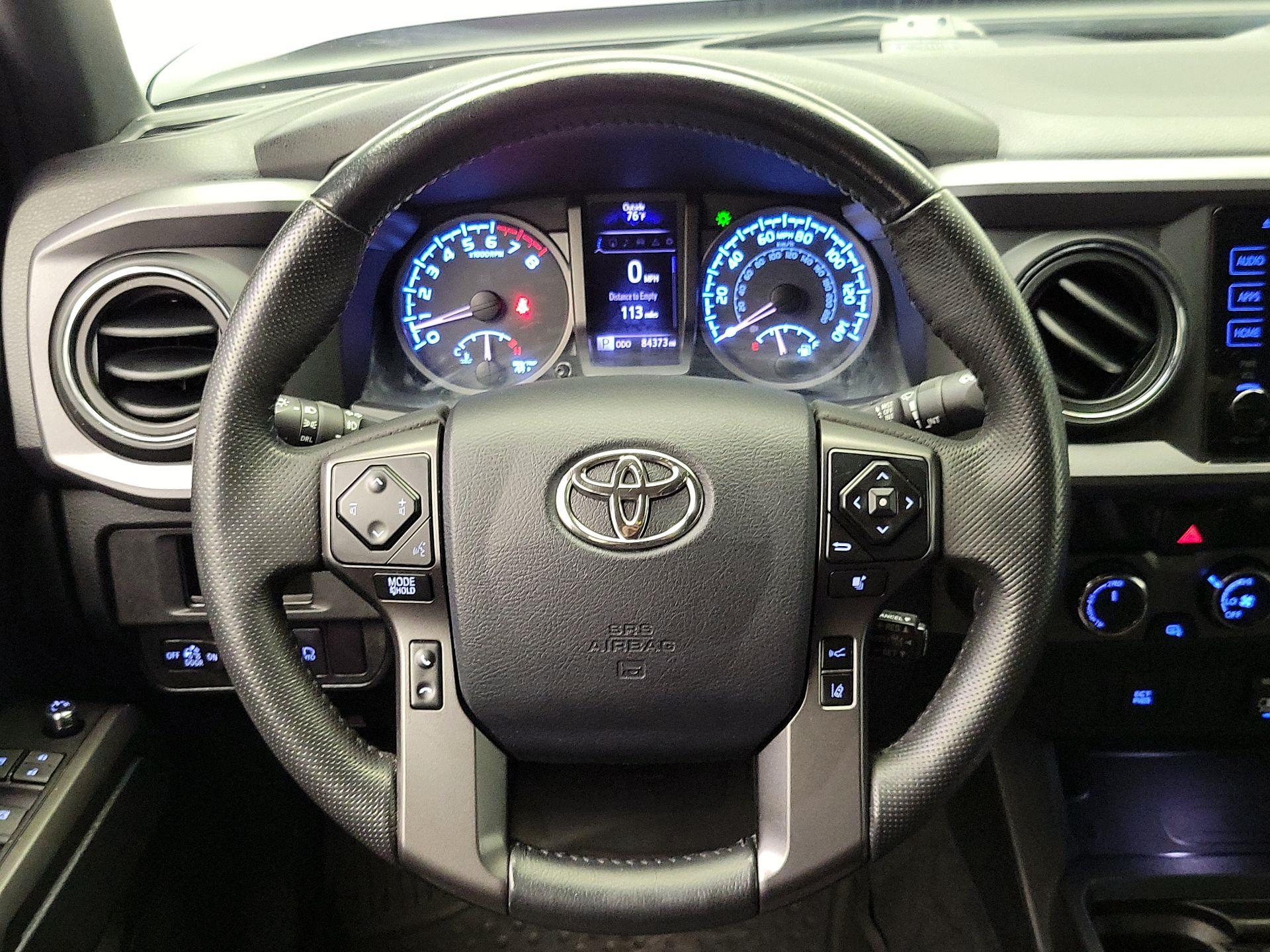 Thumbnail: 2018 Toyota Tacoma - 10