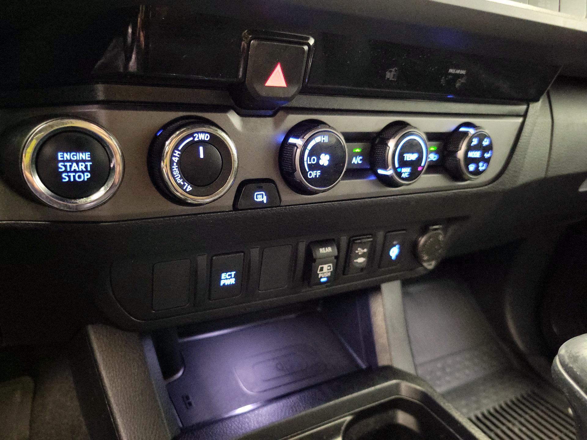 Thumbnail: 2018 Toyota Tacoma - 16