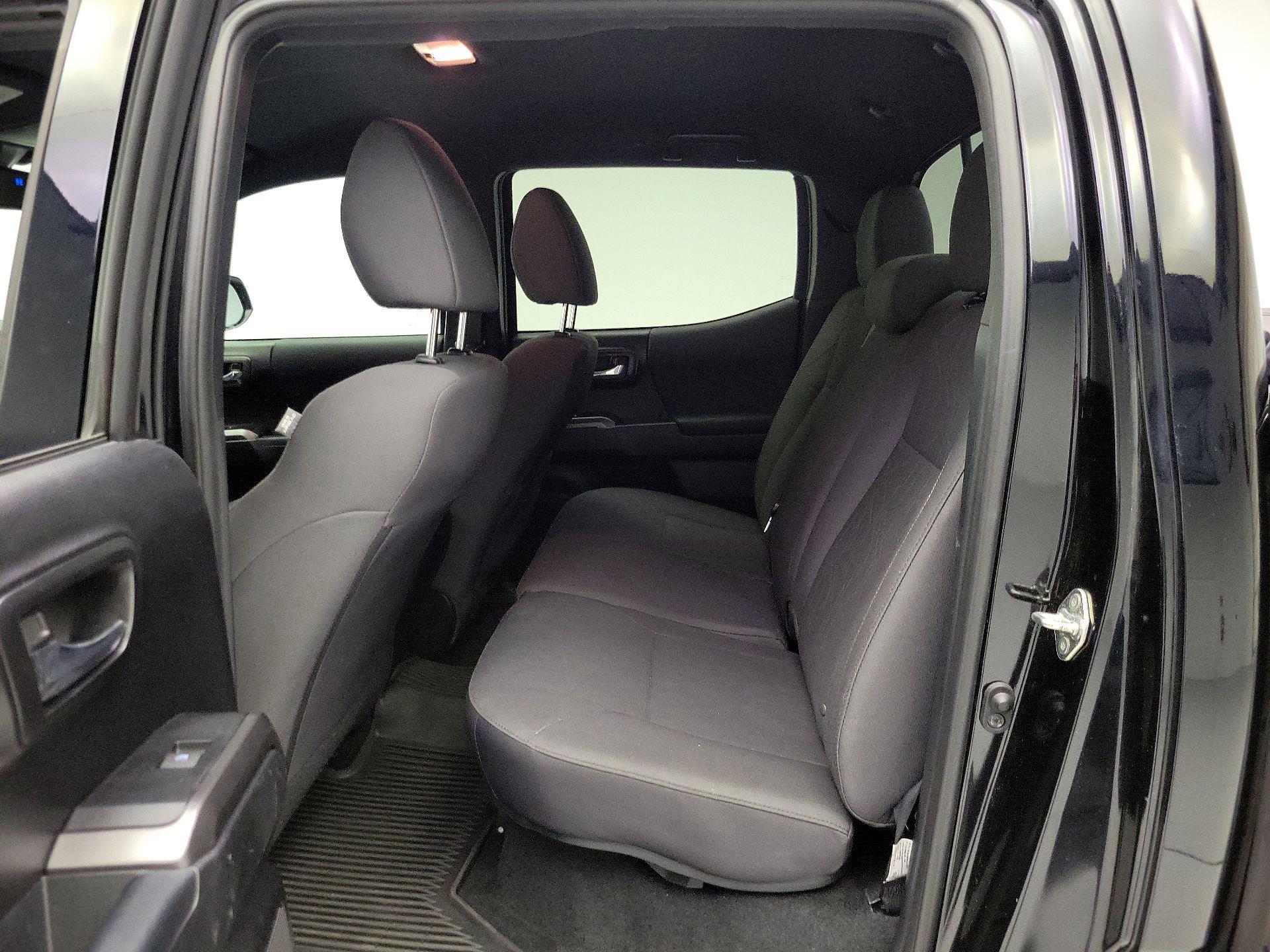Thumbnail: 2018 Toyota Tacoma - 19