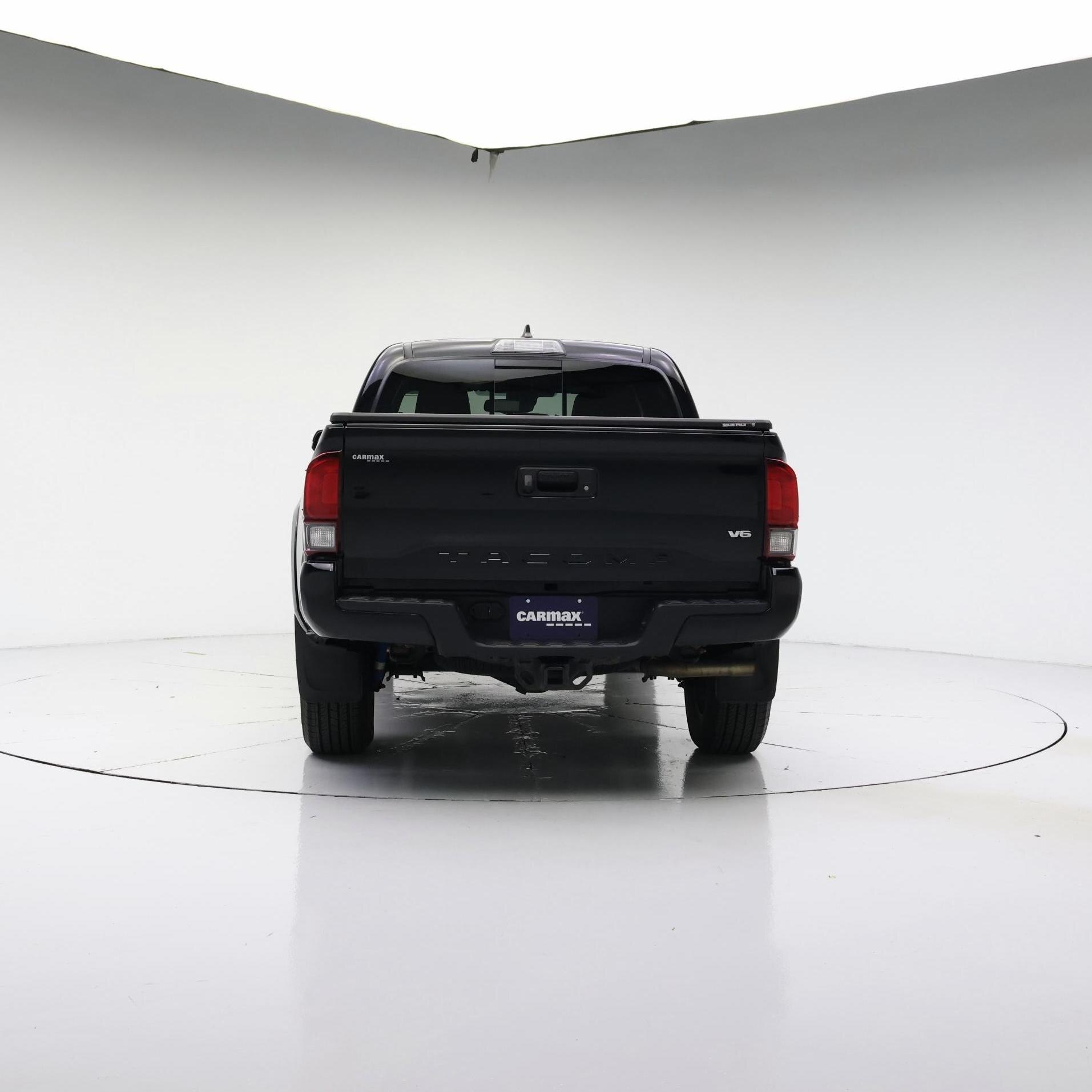 Thumbnail: 2018 Toyota Tacoma - 6