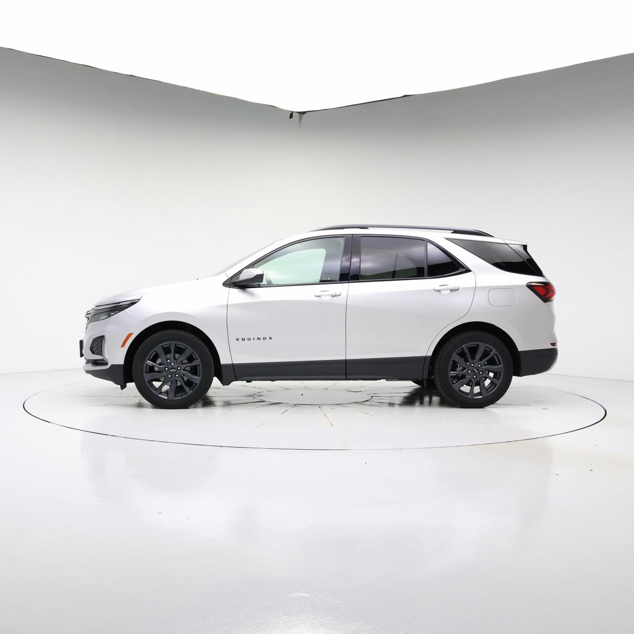 Thumbnail: 2022 Chevrolet Equinox - 3