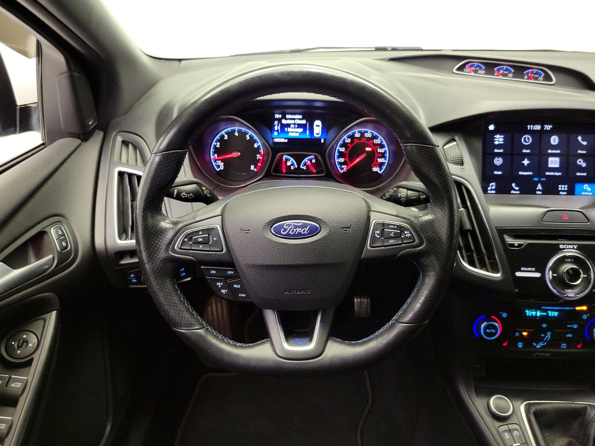 Thumbnail: 2017 Ford Focus - 10