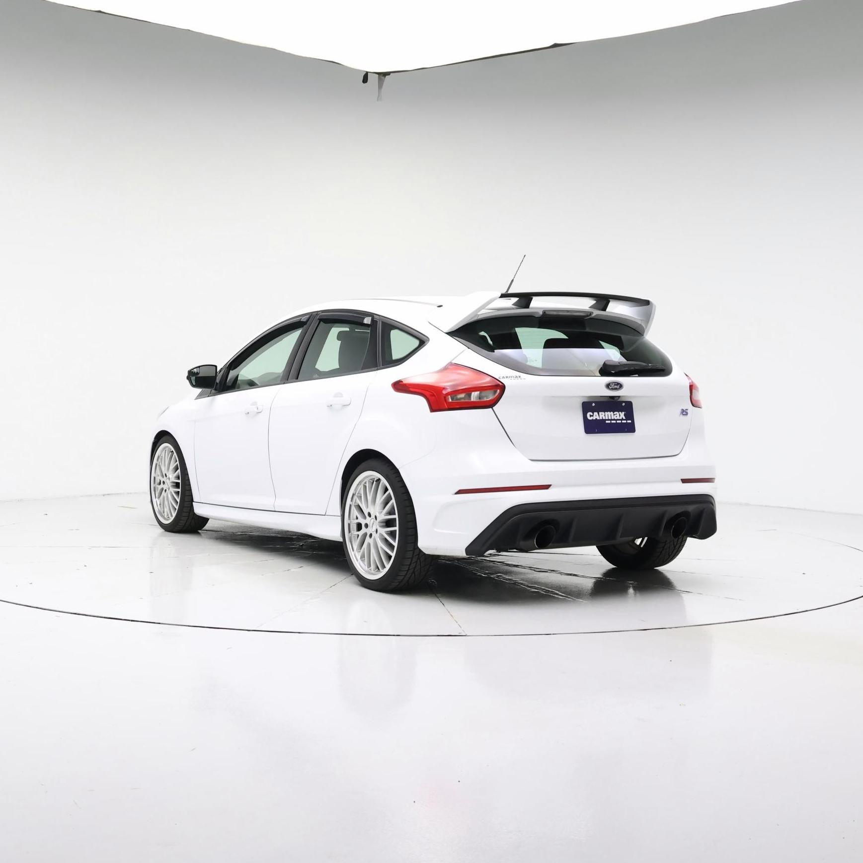 Thumbnail: 2017 Ford Focus - 2
