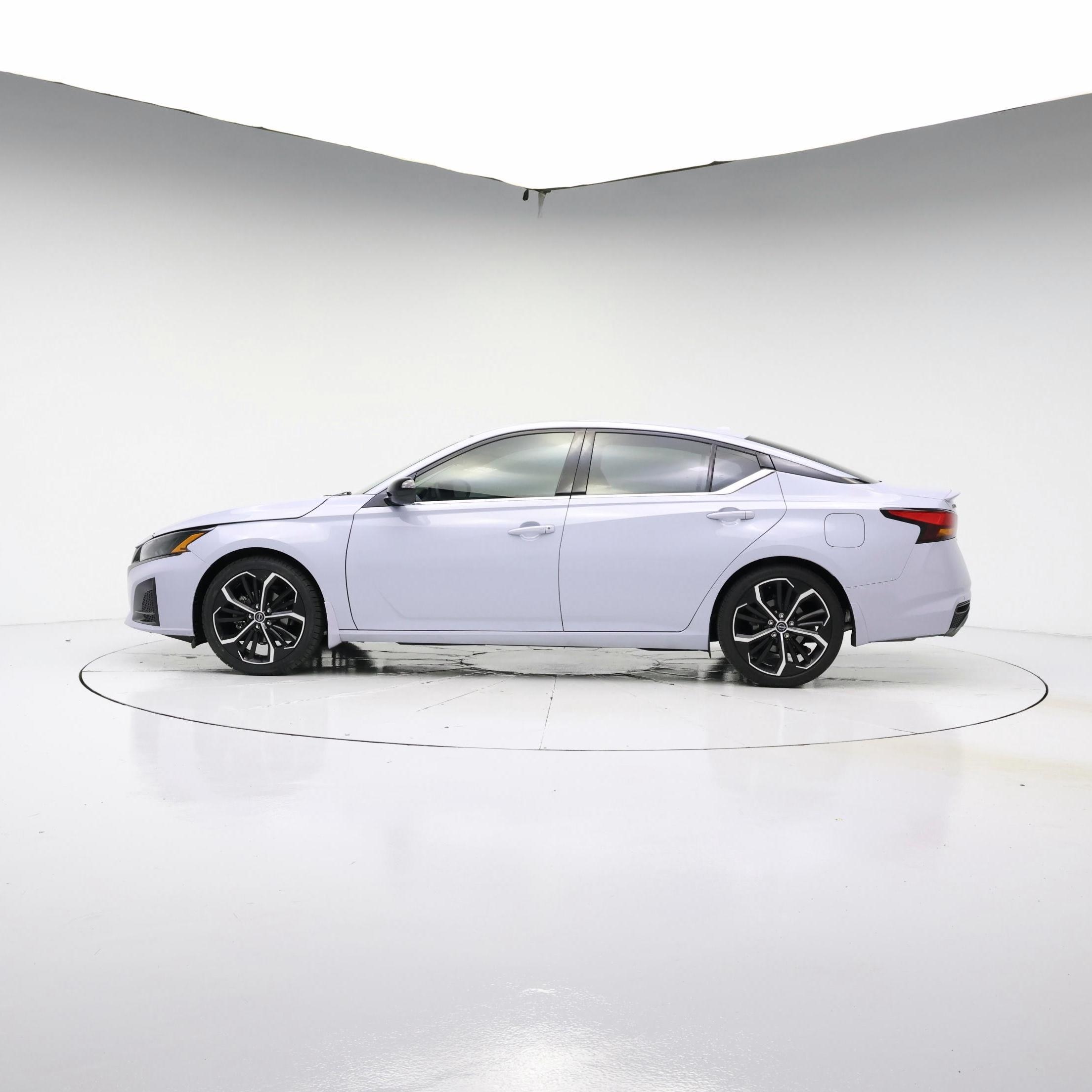Thumbnail: 2023 Nissan Altima - 3
