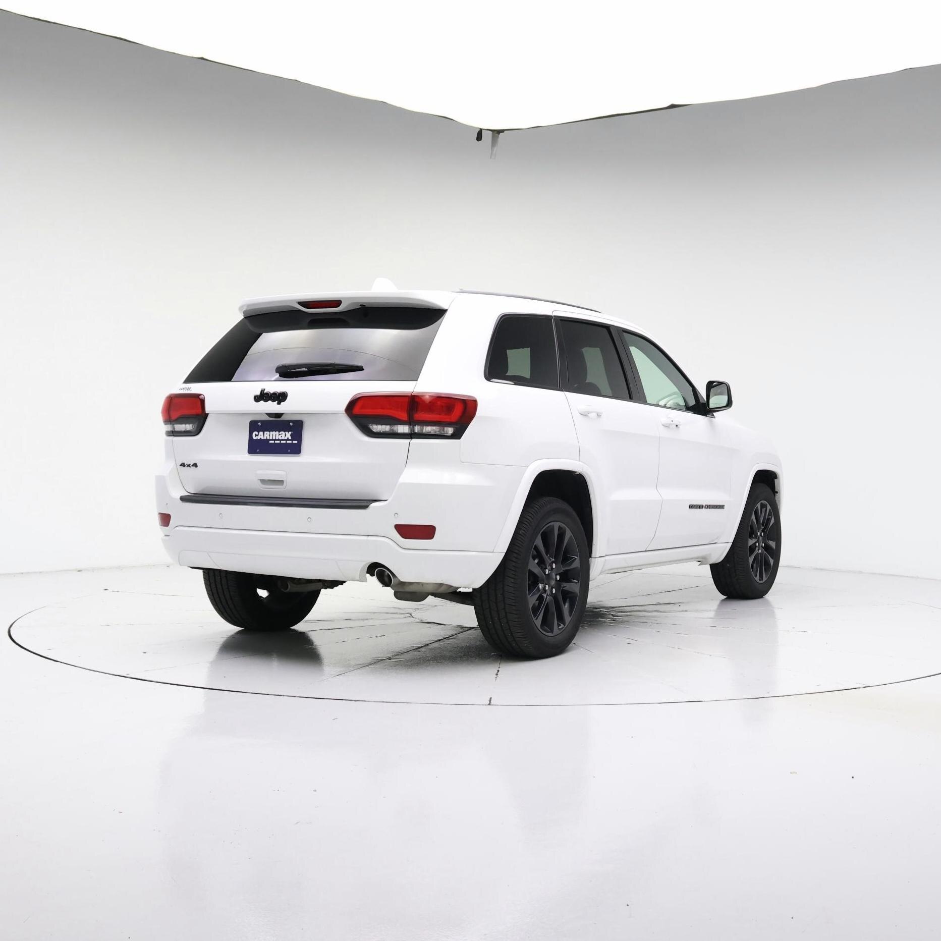 Thumbnail: 2020 Jeep Grand Cherokee - 8