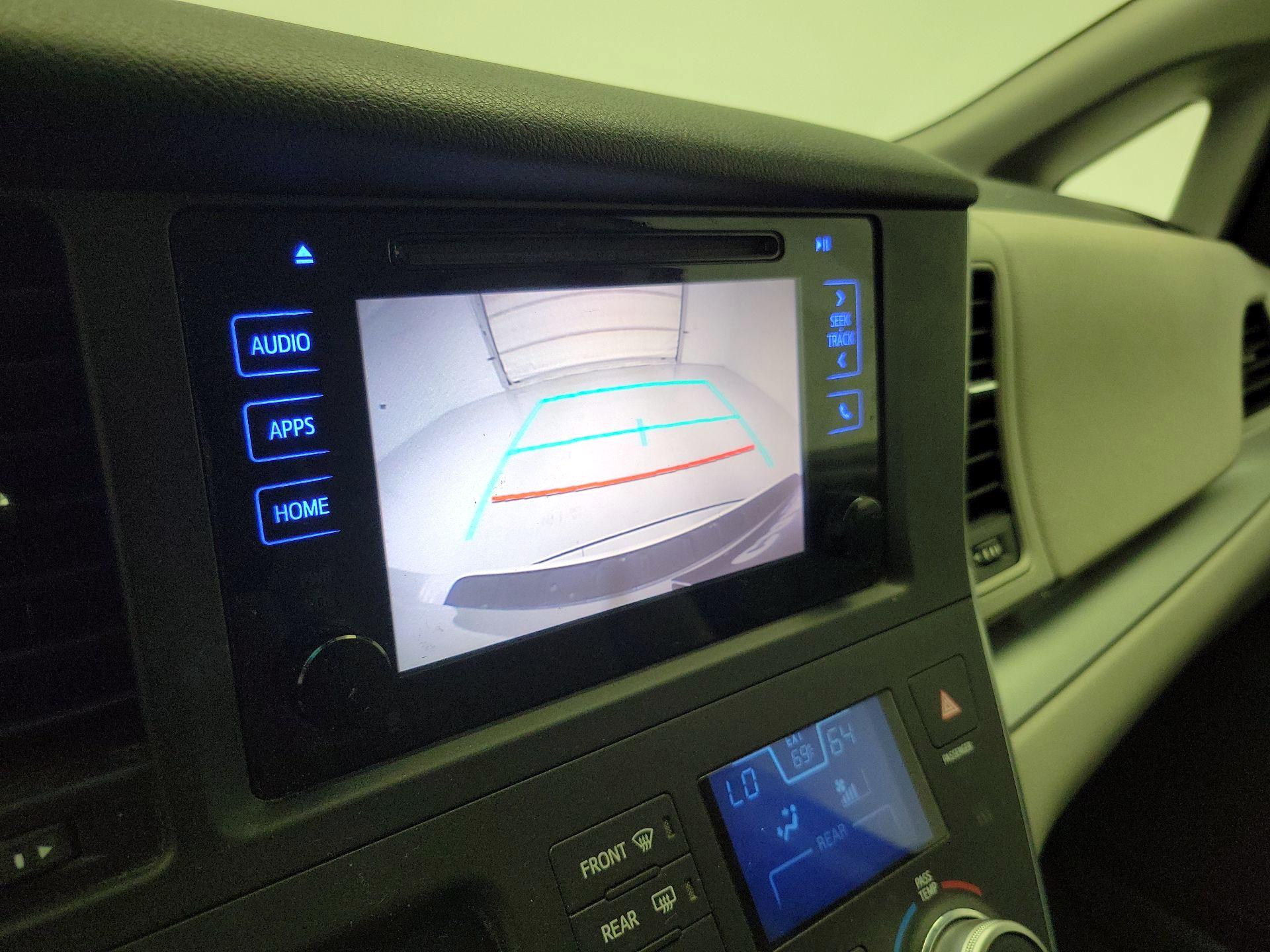 Thumbnail: 2015 Toyota Sienna - 13