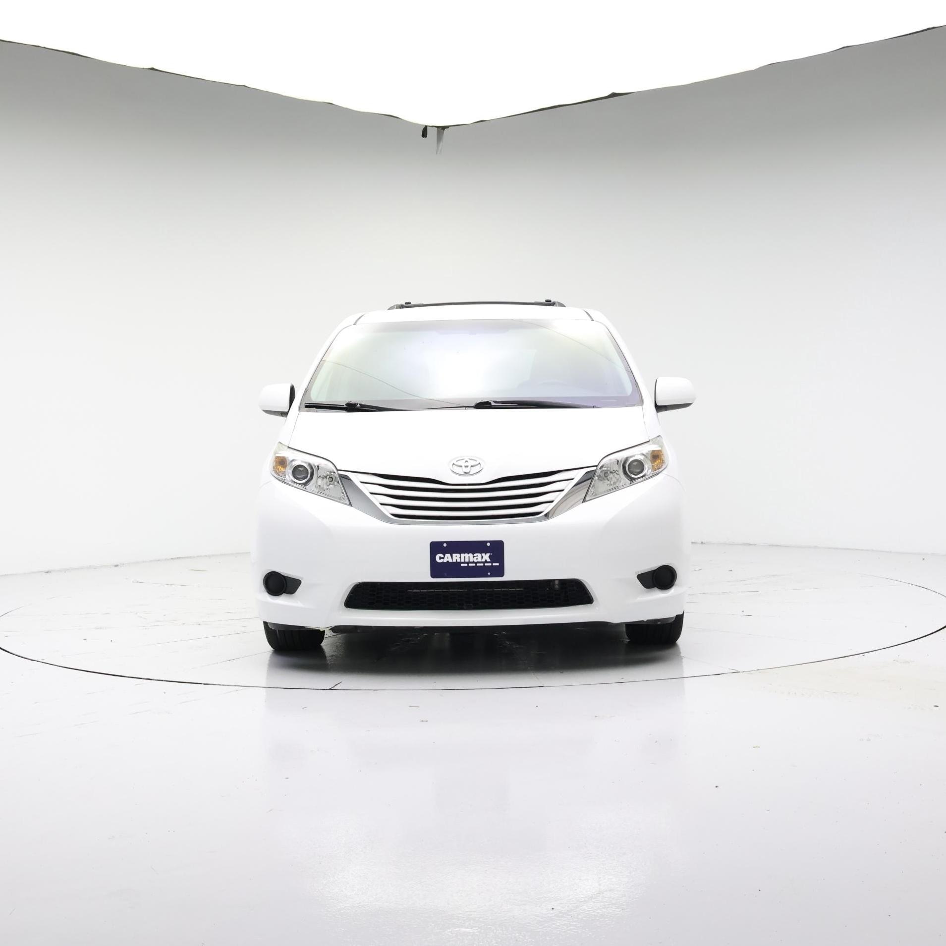 Thumbnail: 2015 Toyota Sienna - 5