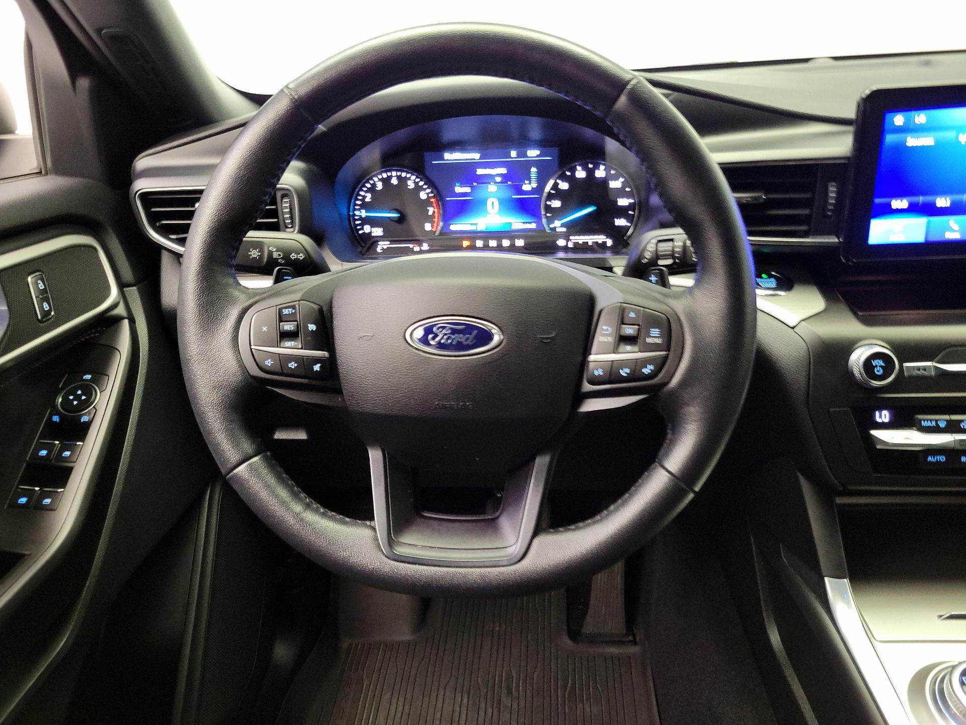 Thumbnail: 2020 Ford Explorer - 10